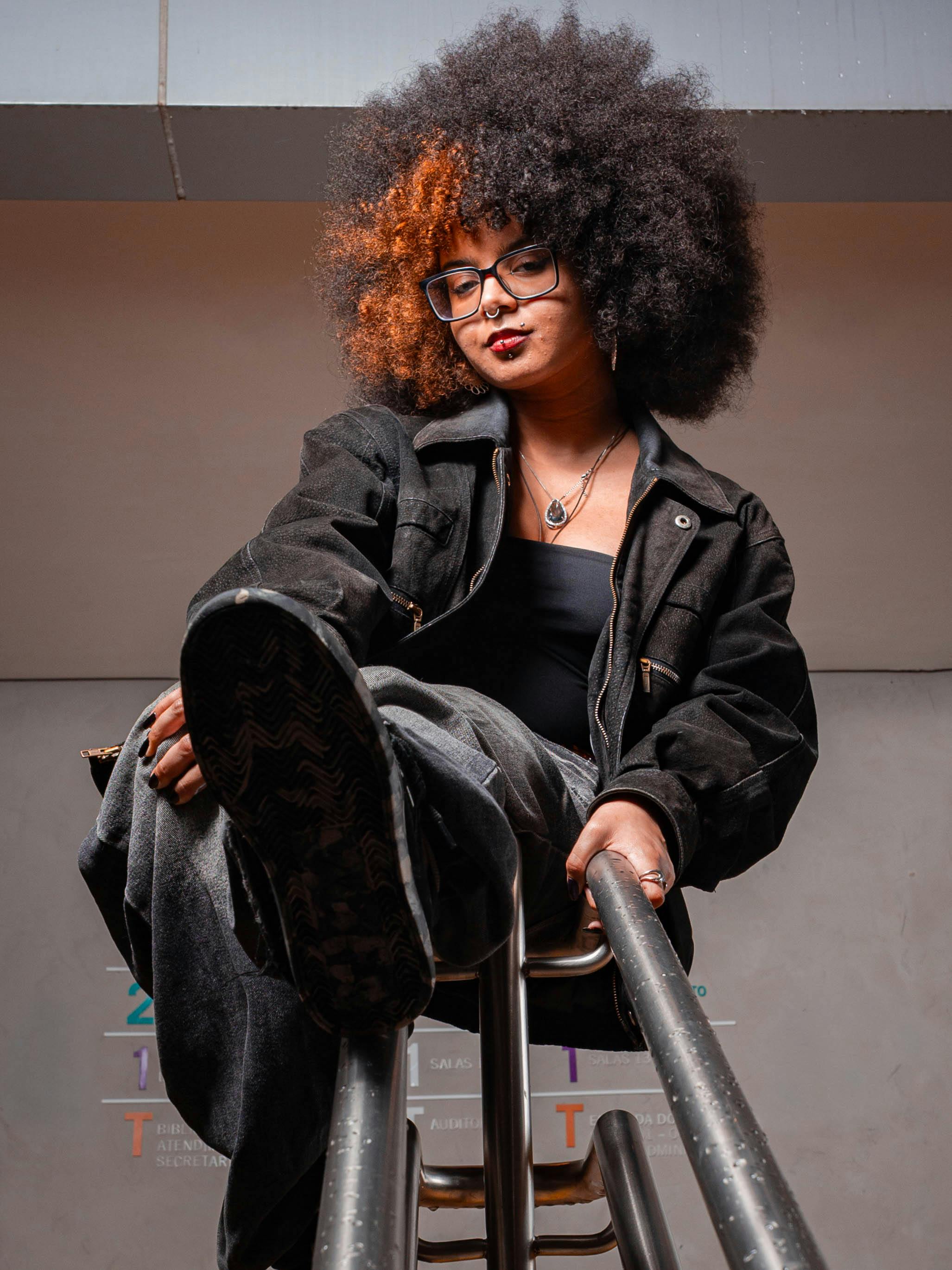 Ilmainen kuvapankkikuva tunnisteilla # sisätiloissa, afro hairstyle, afro hiukset Kuvapankkikuva