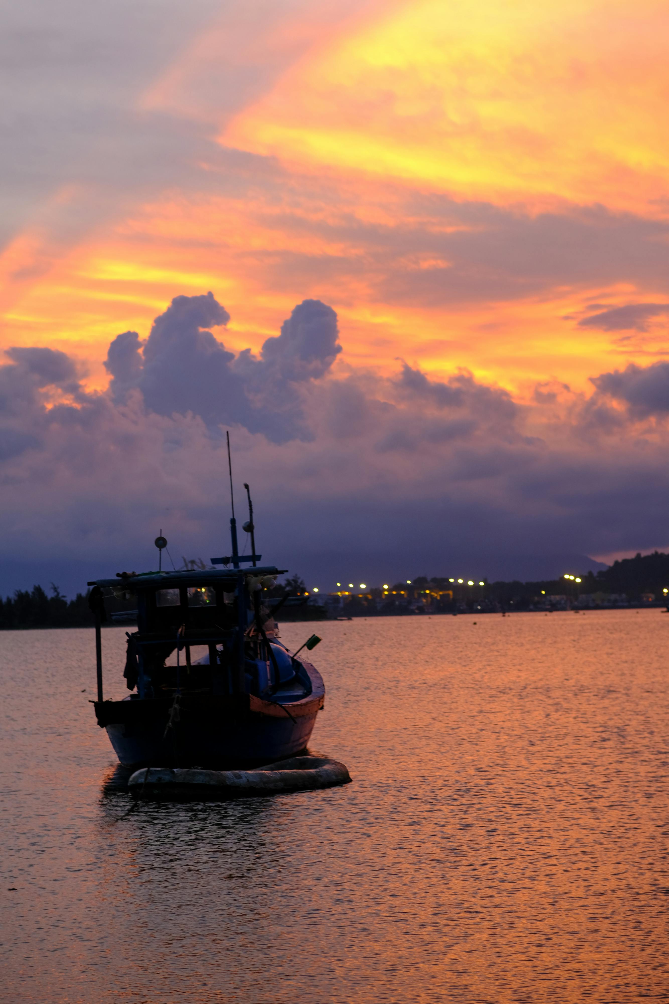 Trung tâm nghiên cứu văn học, phát triển nhà văn Việt Nam