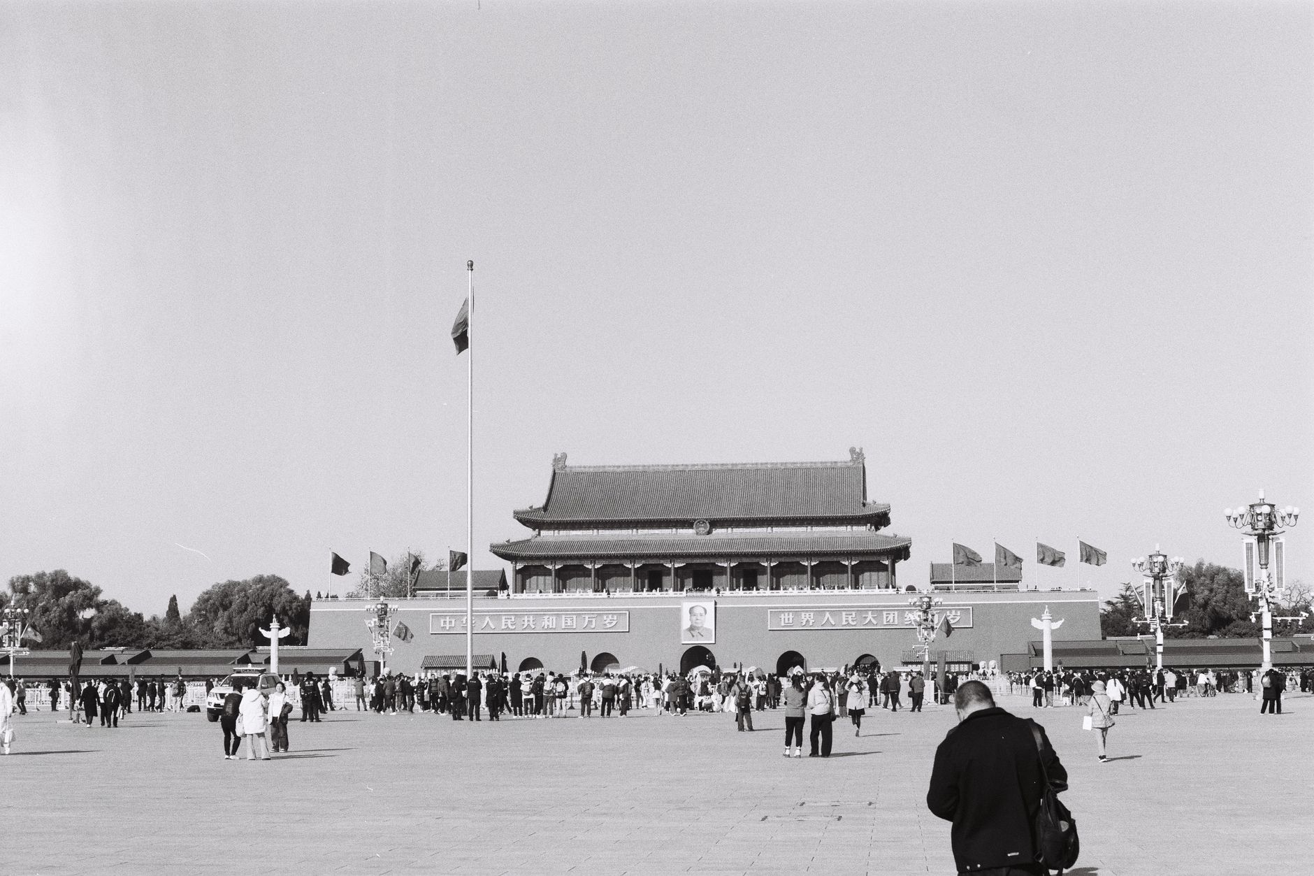 China Tiananmen Square national ceremony flag — Photo by 晓鸟 蓝