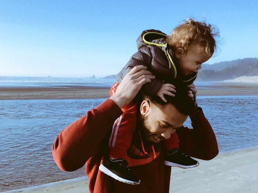 Should I carry water while running?