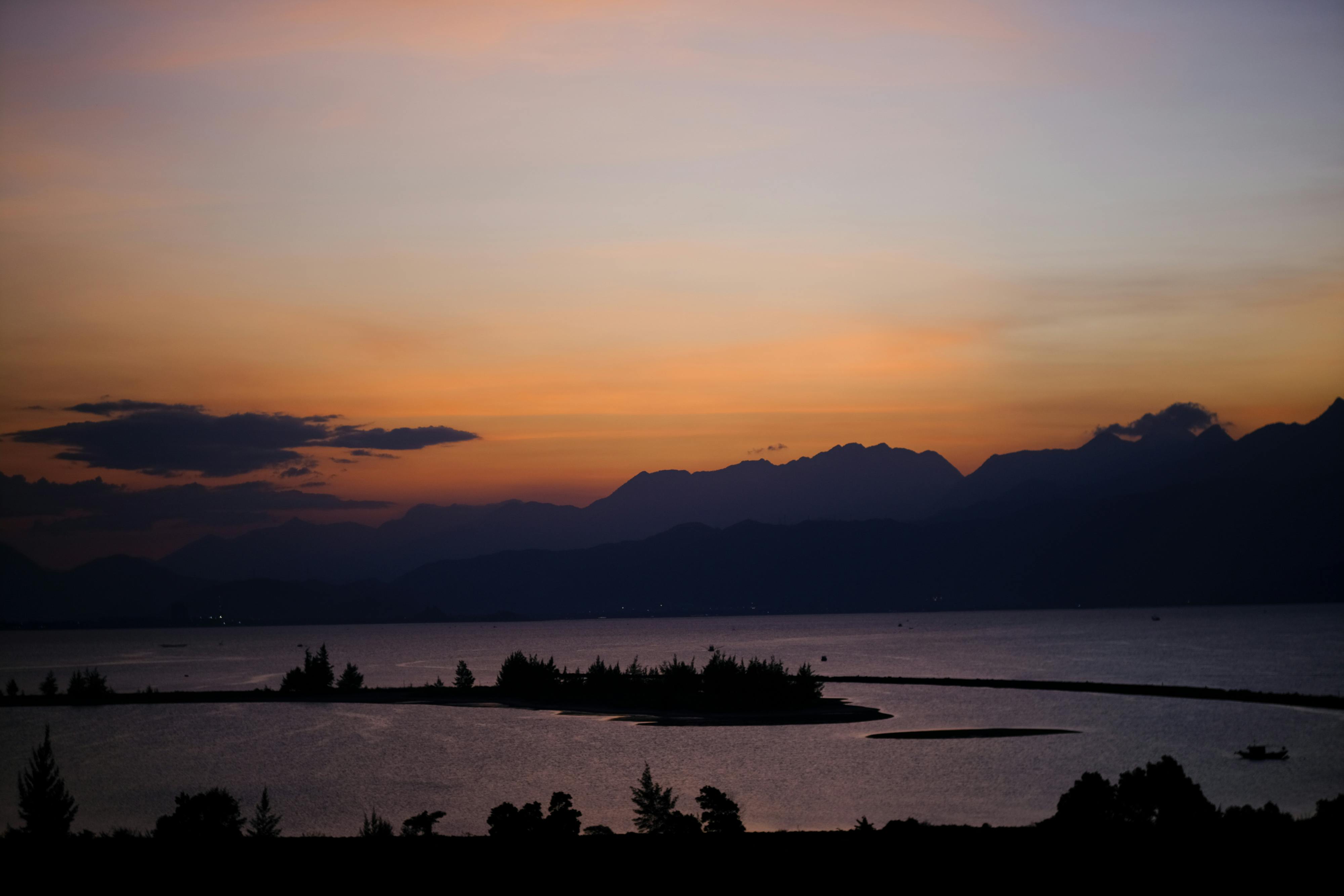 100+ caption, caption, câu nói, câu văn hay về buông bỏ 156 – xu huong, mang xa hoi, facebook, instagram, tiktok, caption, hashtag, caption buong bo, hashtag buong bo, cau noi hay, cau noi hay buong bo, buong bo, bai dang mang xa hoi, viral, van mau, viet lach, cau van, cau van hay, cau van buong bo.