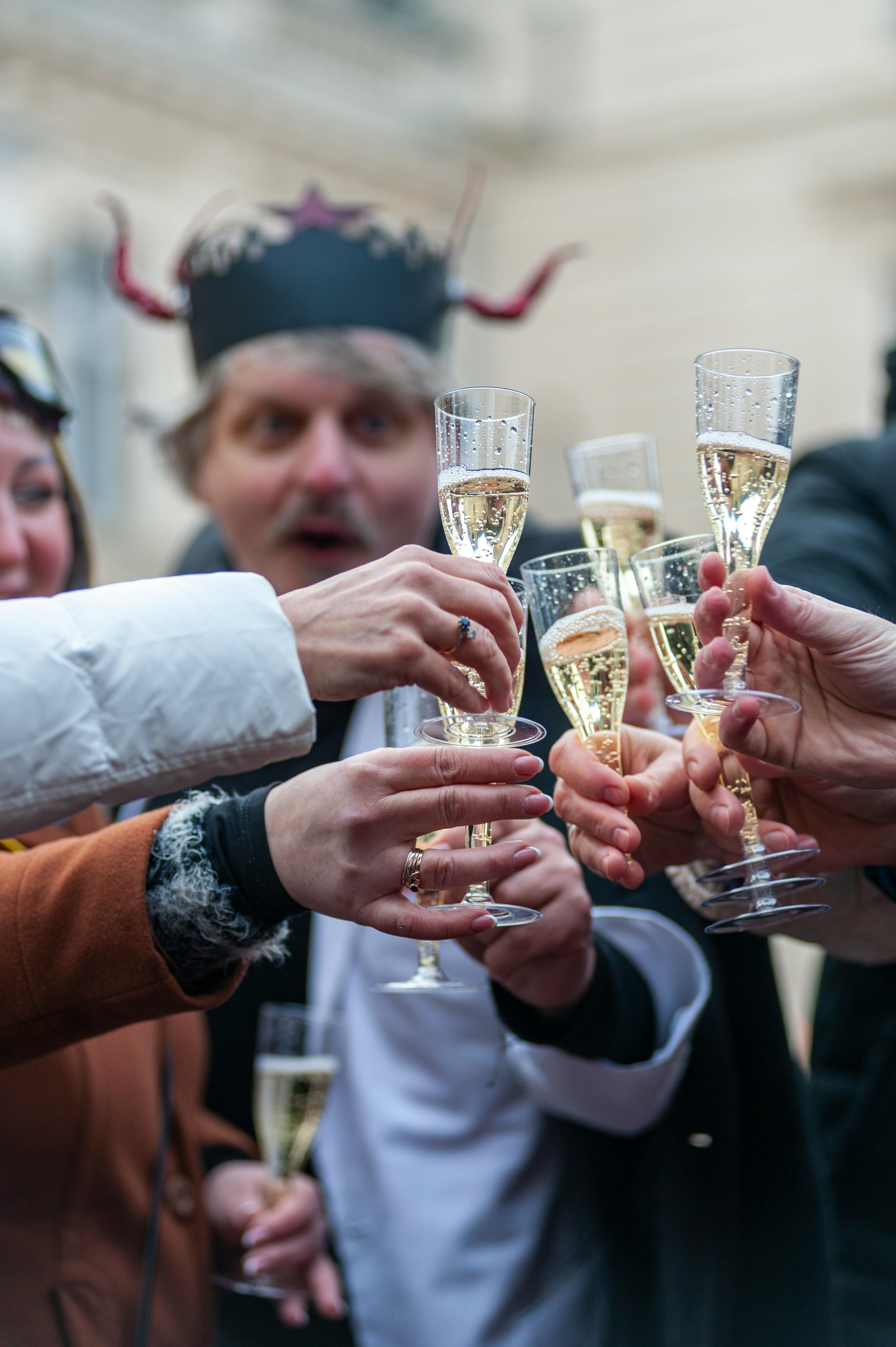 Gratuit Photos gratuites de alcool, ambiance festive, amis Photos