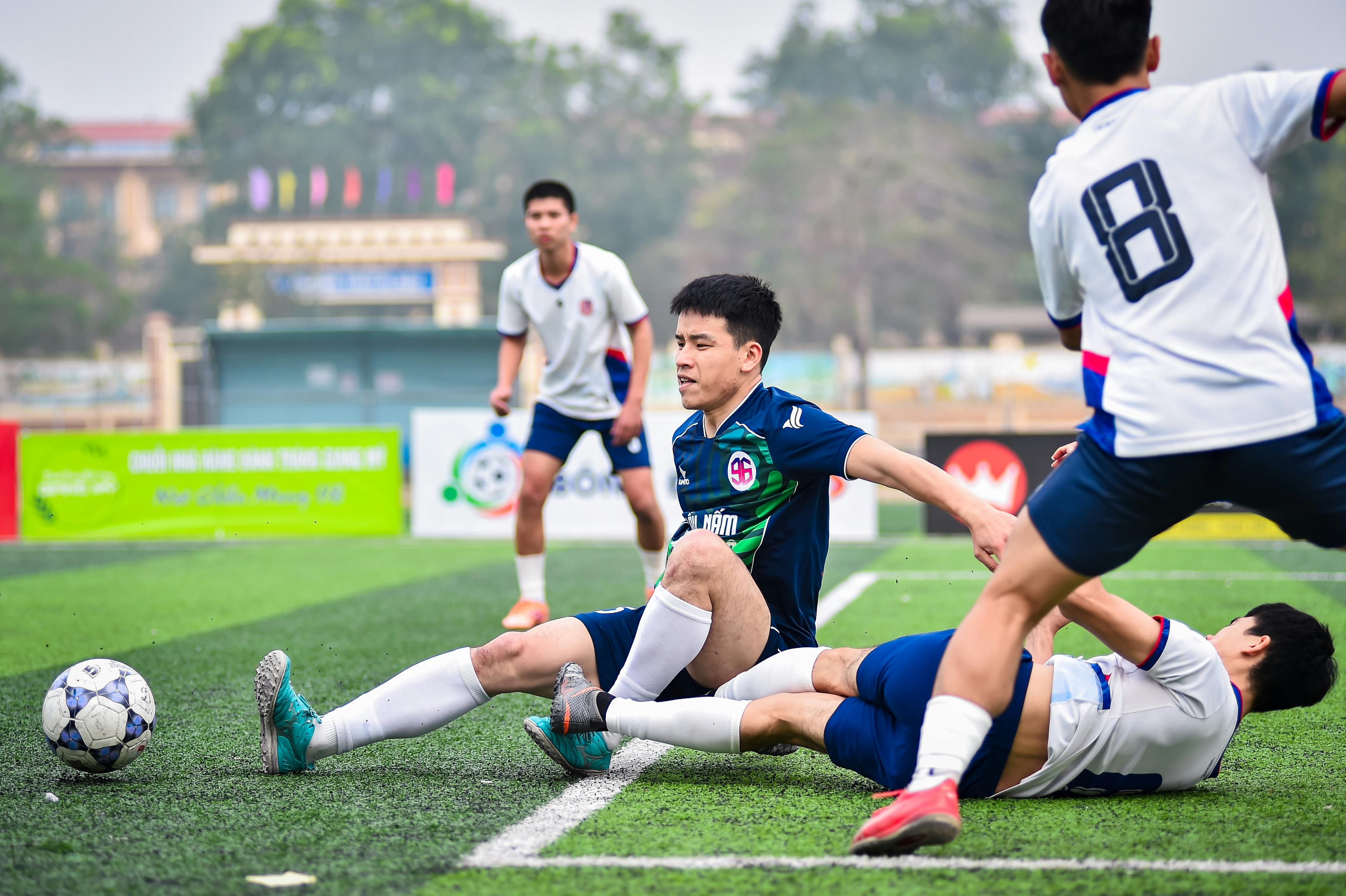 U17国少球员求战欲望强烈，球队奋斗计划转向冲击赛事锦标｜凤凰体育（封面配图）