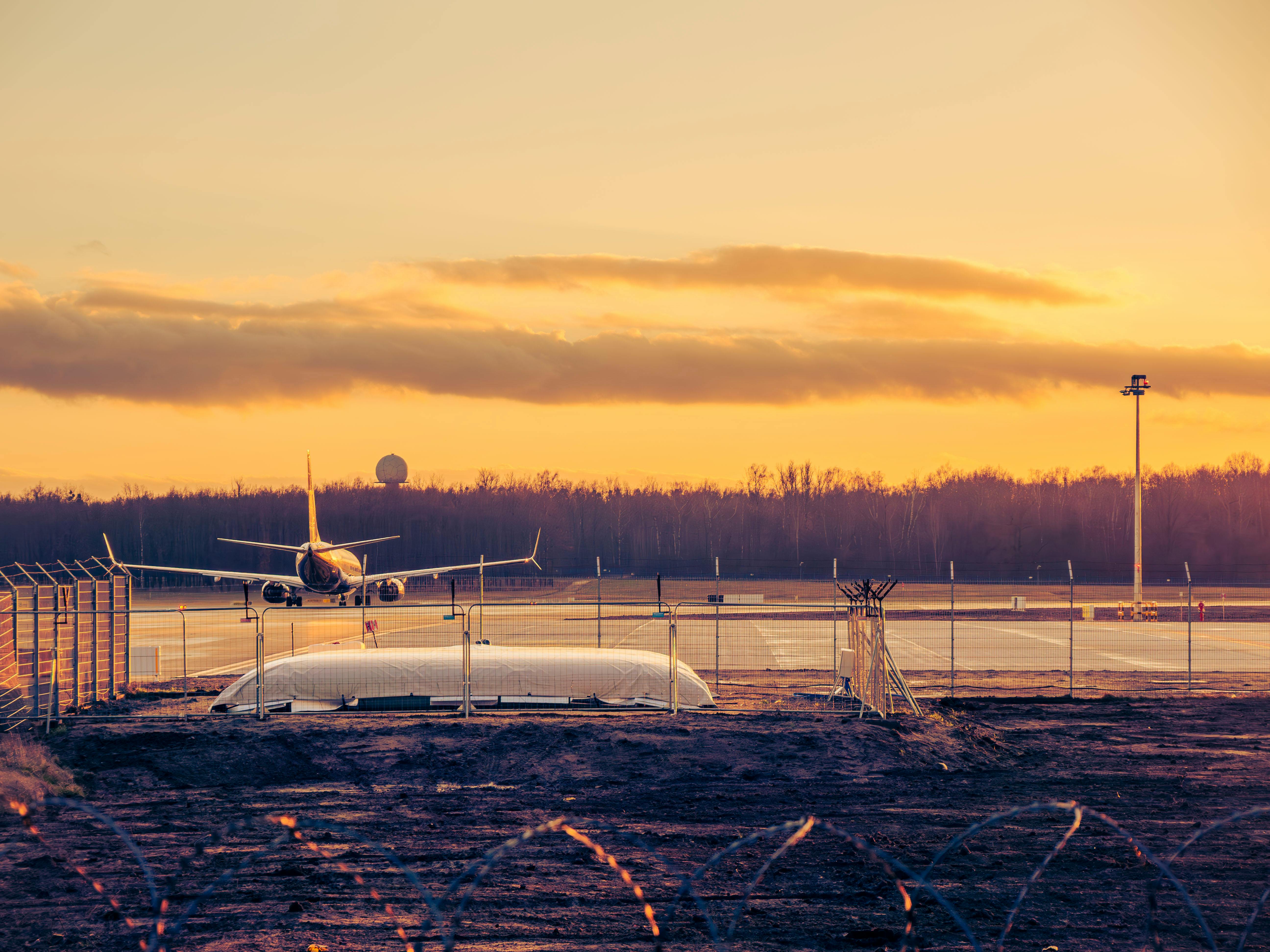 data center network switch with glowing cables - The Year of 100GbE in Data Center Networks