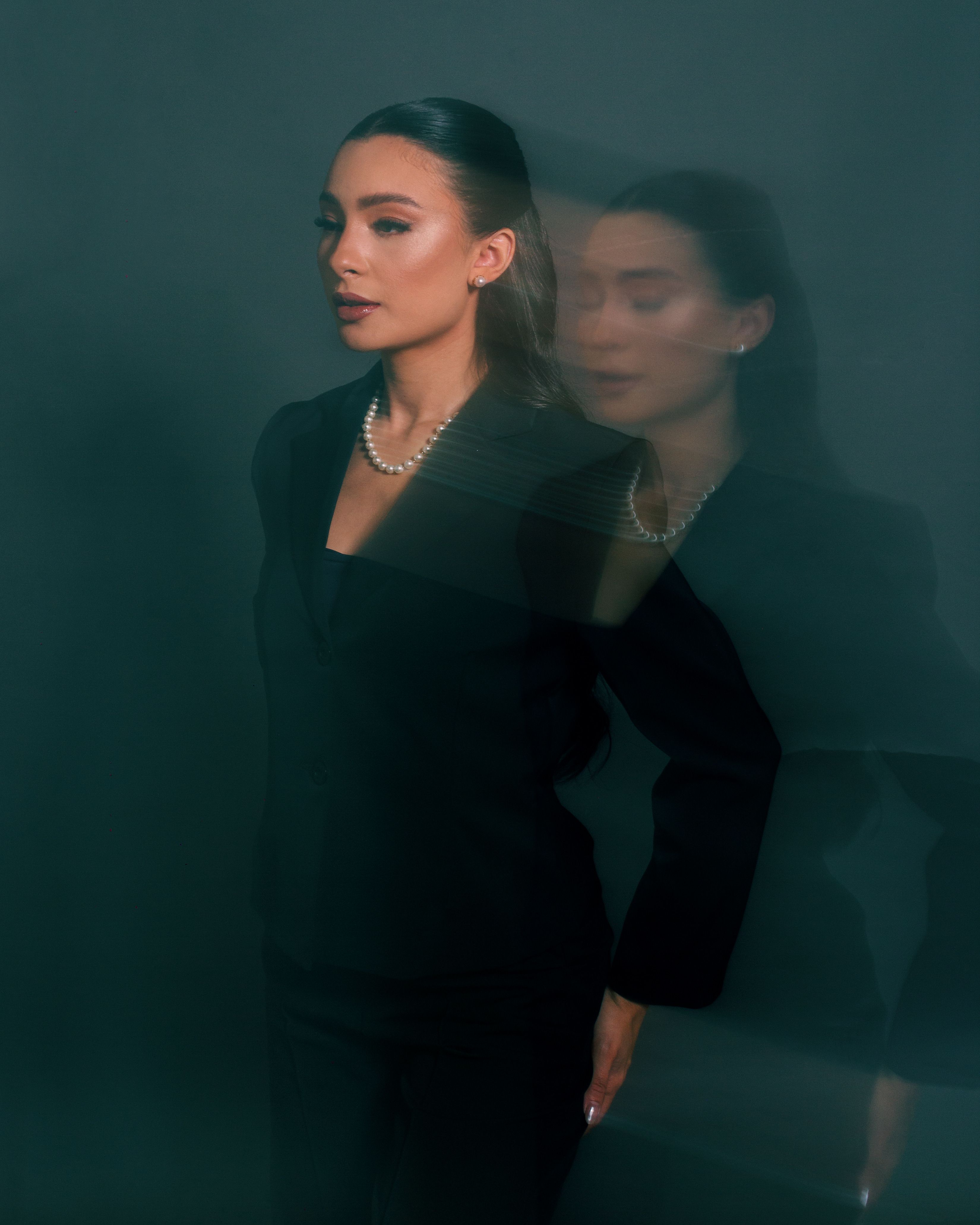 1MIN - 100 (with Dress)