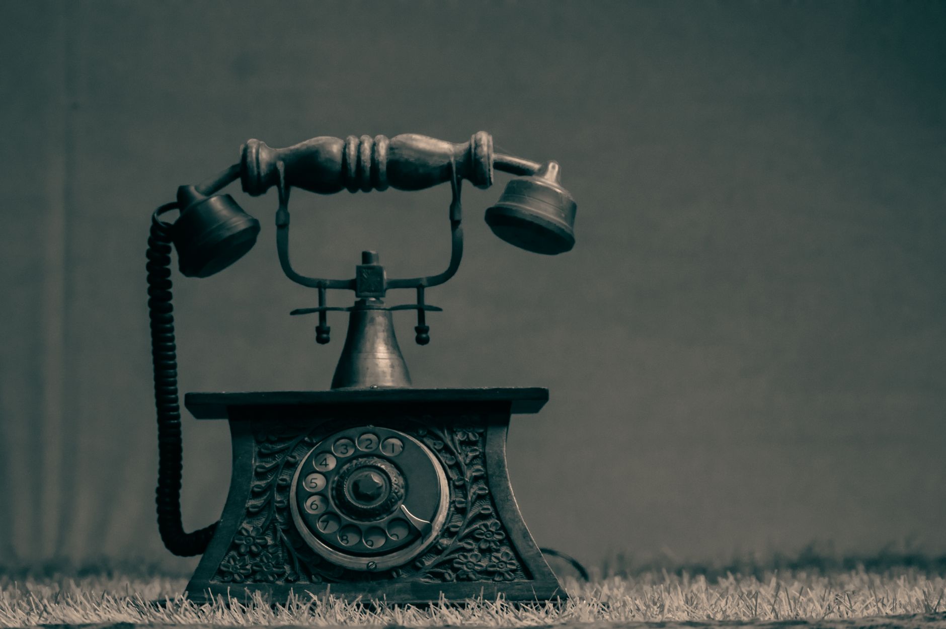 Pinwheel Pivot: Why the Return of Landlines Signals a Niche Hardware Opportunity