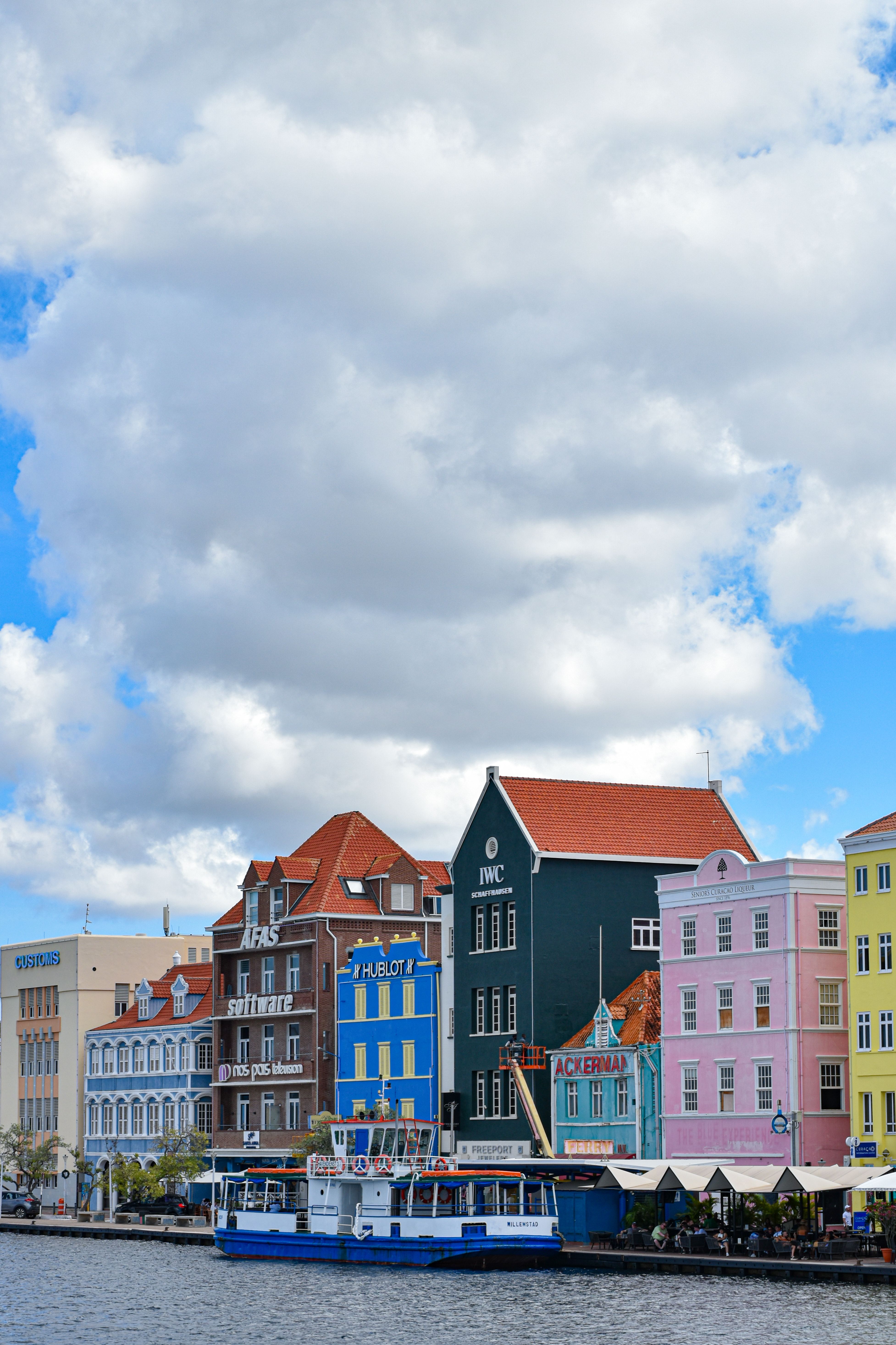 colorful-waterfront-buildings-in-willemstad-cura-ao-free-stock-photo