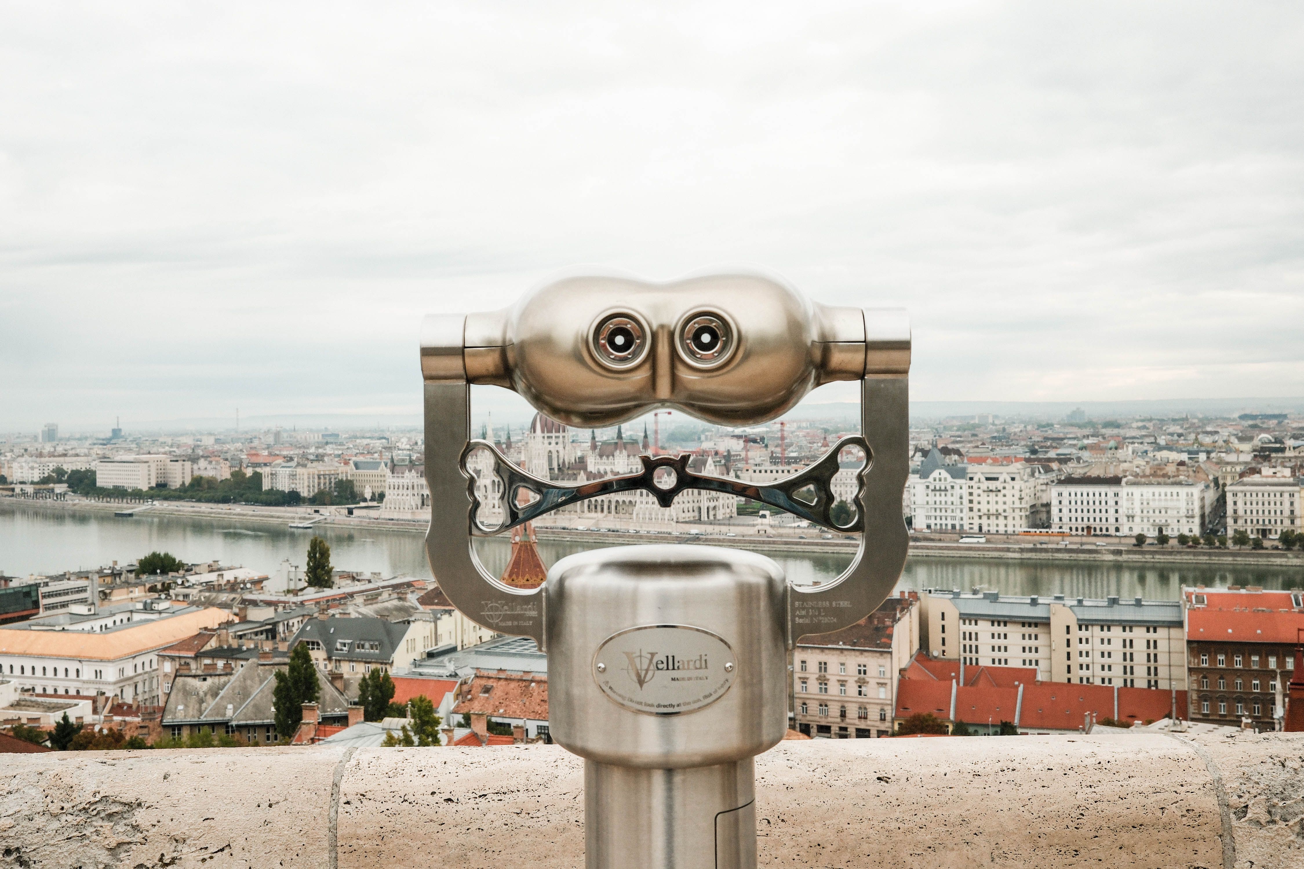 How to Find the Best Viewpoints in Any European City