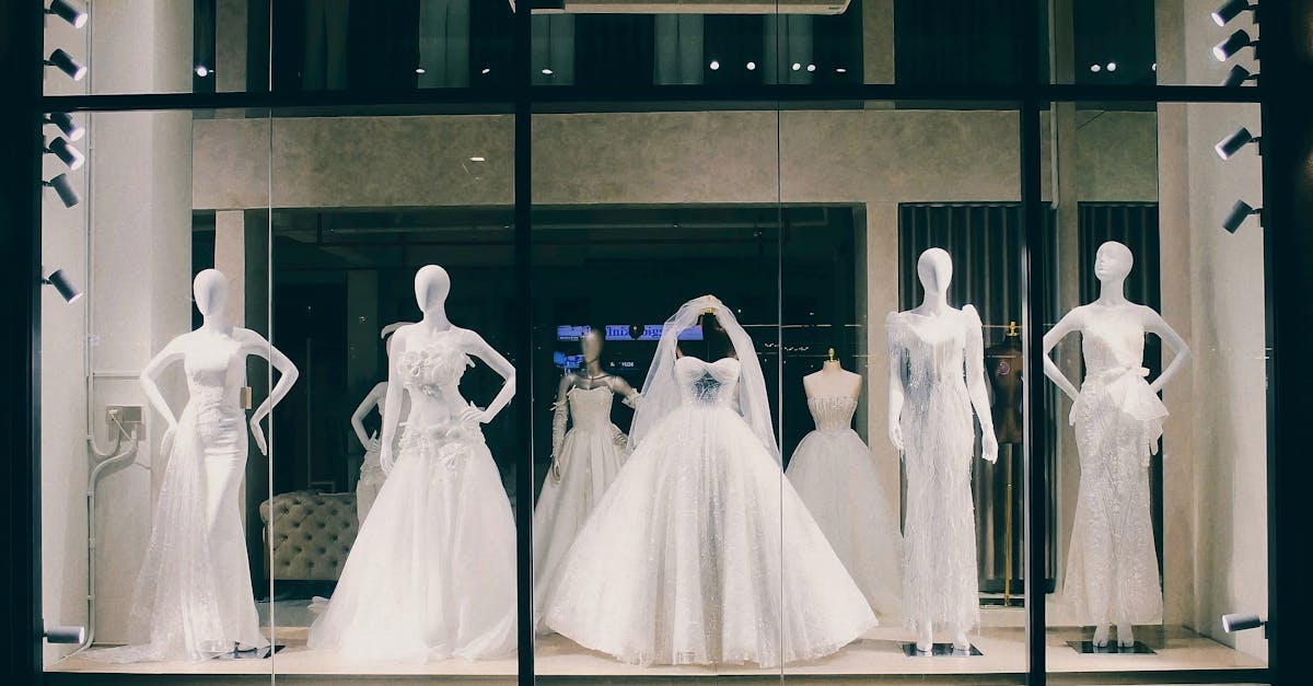 Les 7 Erreurs à Éviter Lors de l'Achat de Votre Robe de Mariée