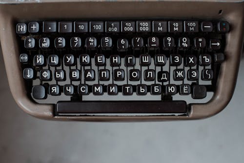 Máquina De Escrever Preta E Cinza