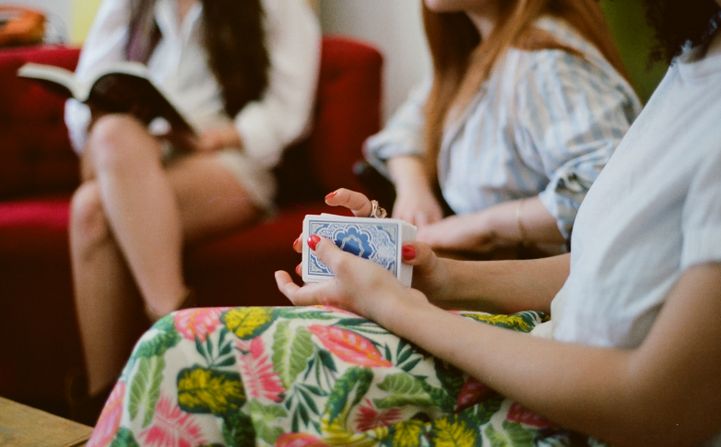Online Casino: Spielautomaten und Live-Spiele im Überblick