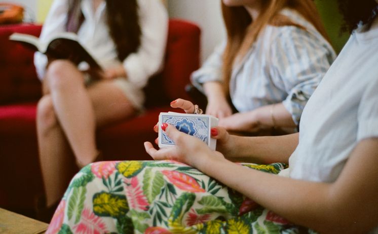 Online Casino: Spielautomaten und Live-Spiele im Überblick