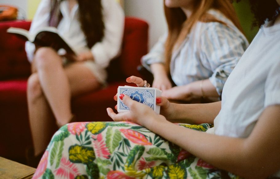 Online Casino: Spielautomaten und Live-Spiele im Überblick