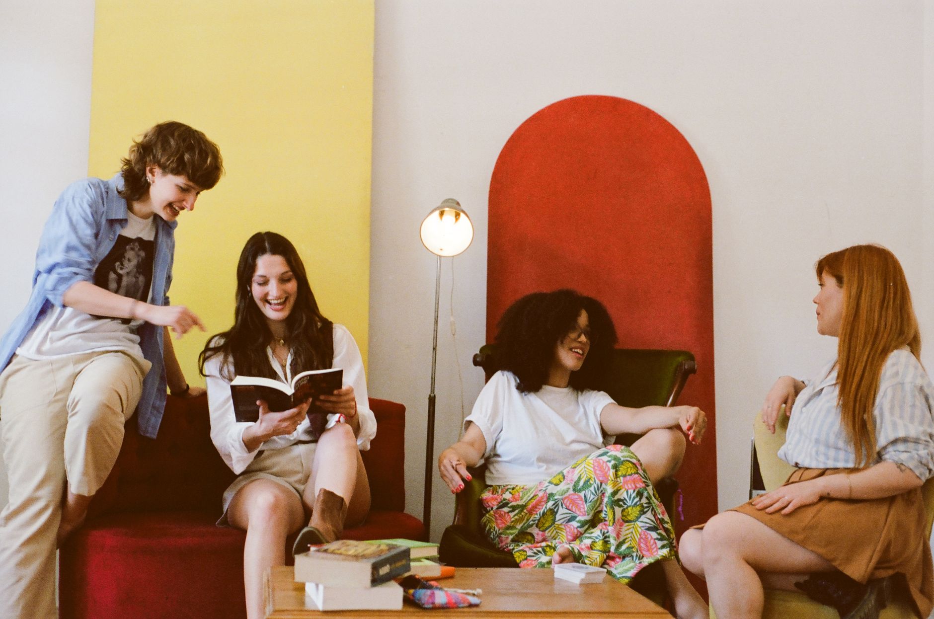 Cosa comprare per organizzare un club del libro a casa