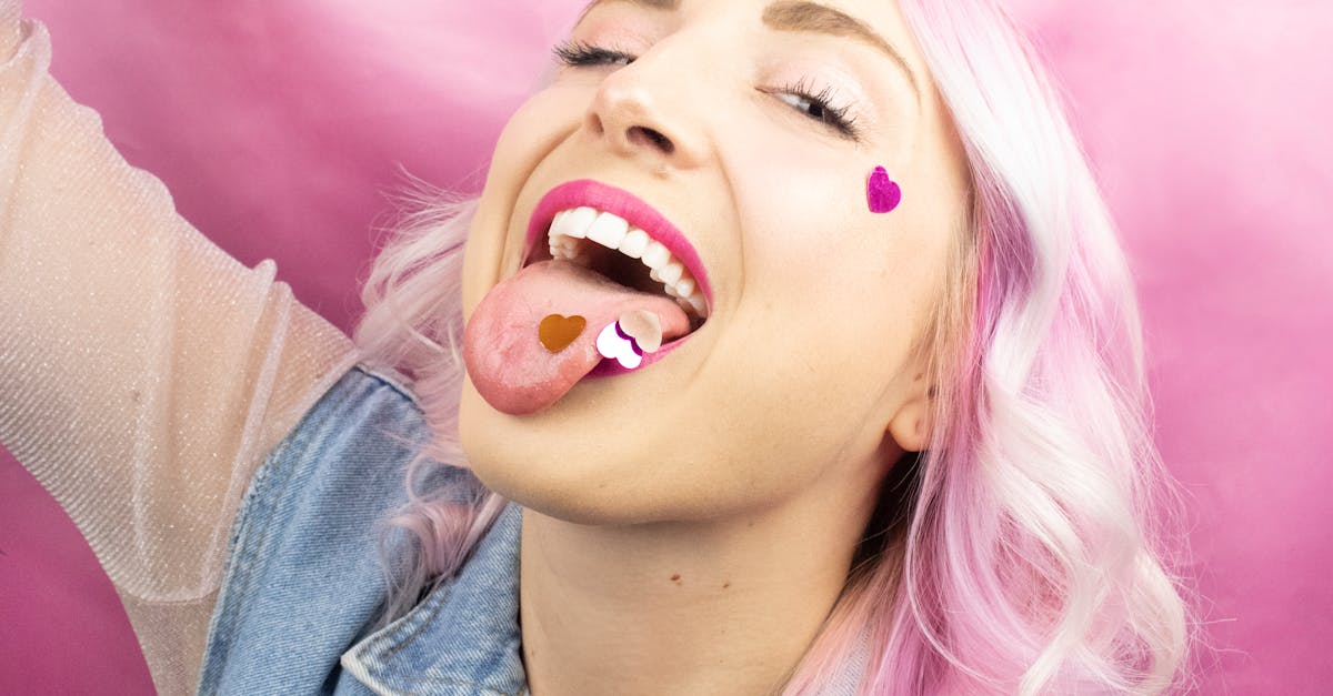 How to get gum out of your hair without peanut butter