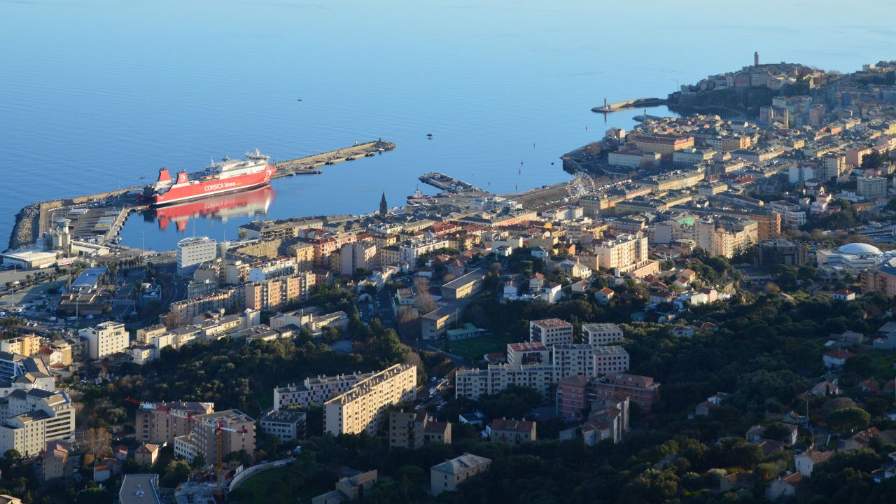 Grève des marins de la Corsica Linea à Bastia : le port bloqué, les rayons déjà vides