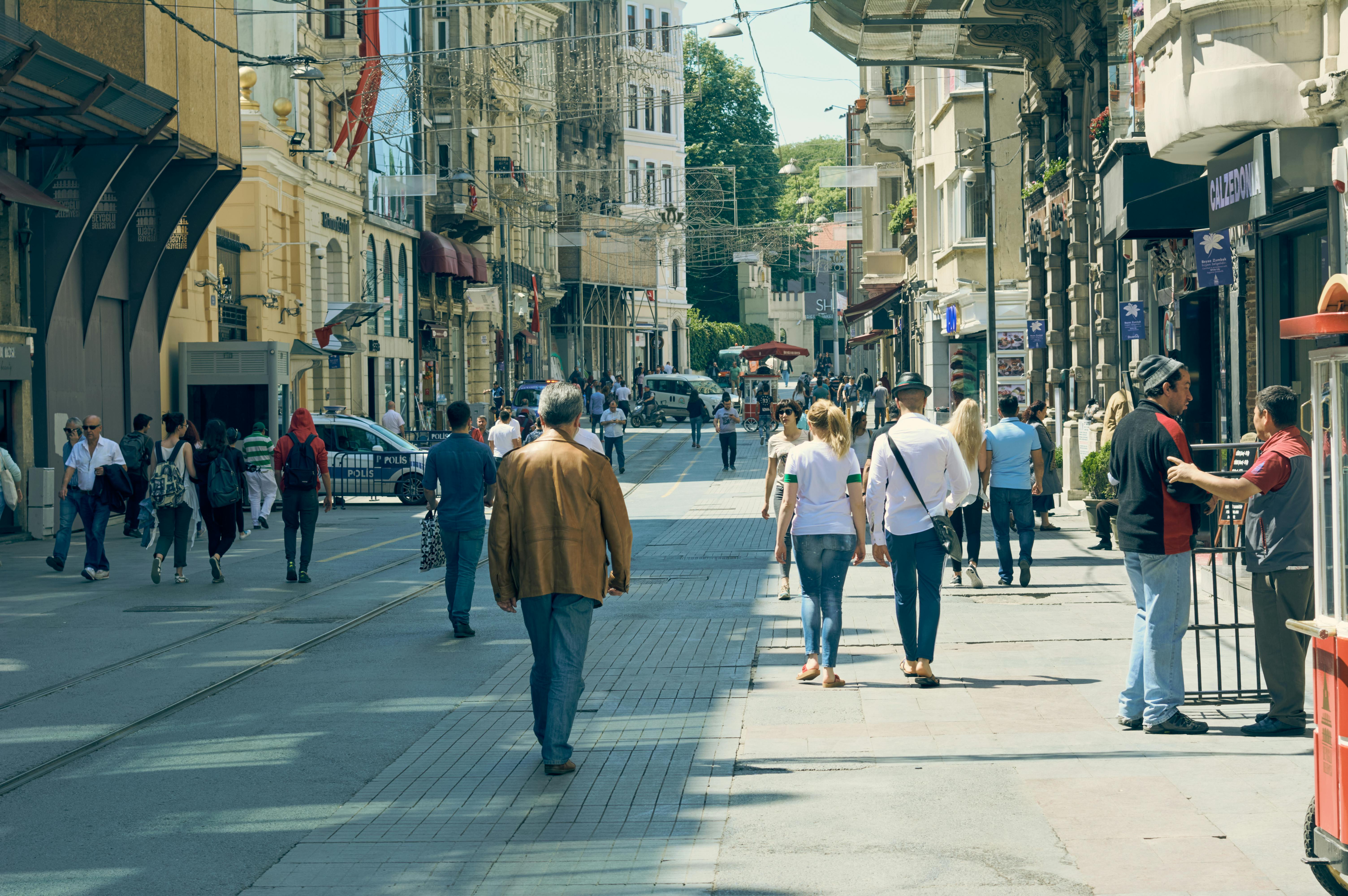 Business Summaries - Beating The Street By Peter Lynch