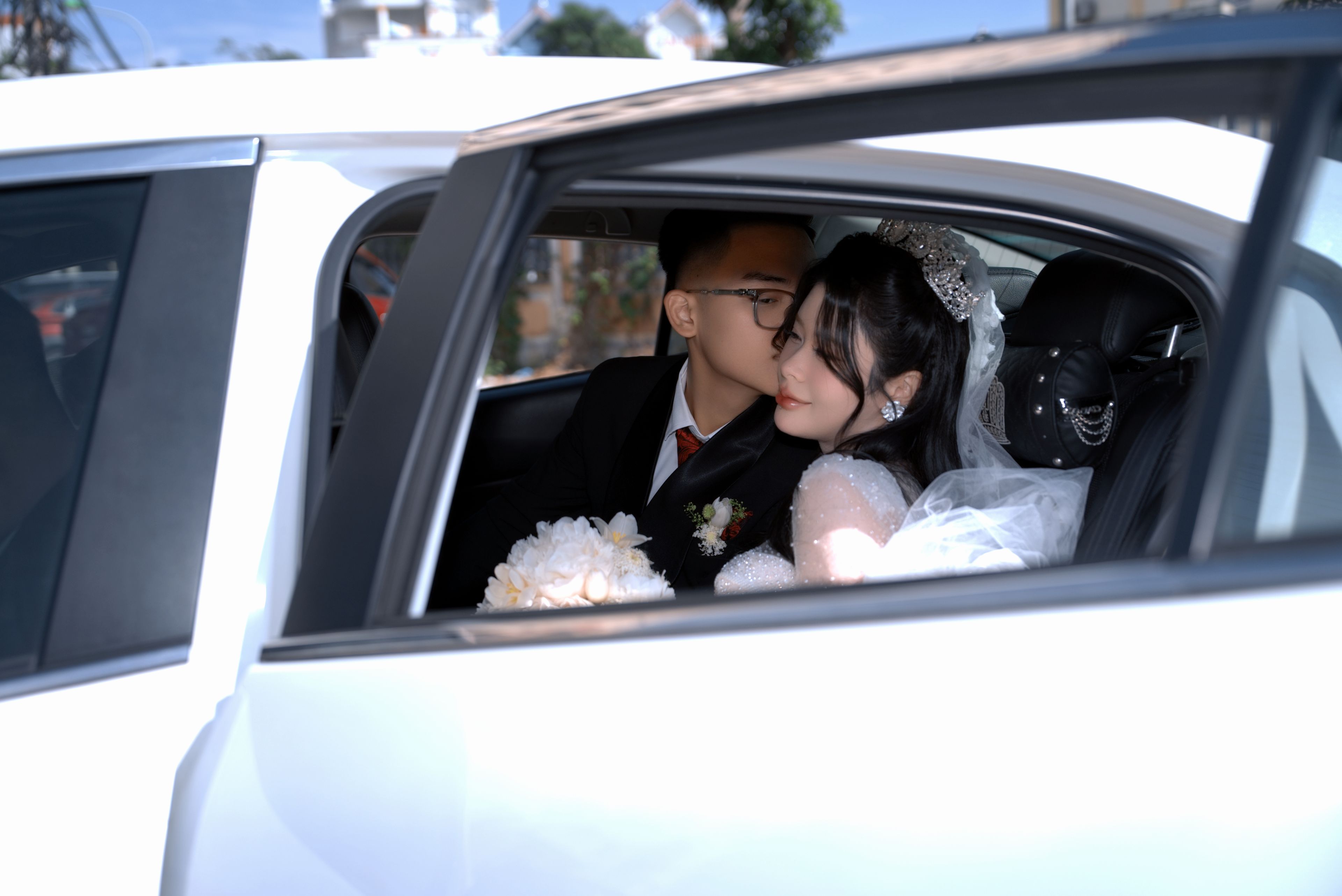 Wedding Chauffeur — chauffeur travel for the occasion