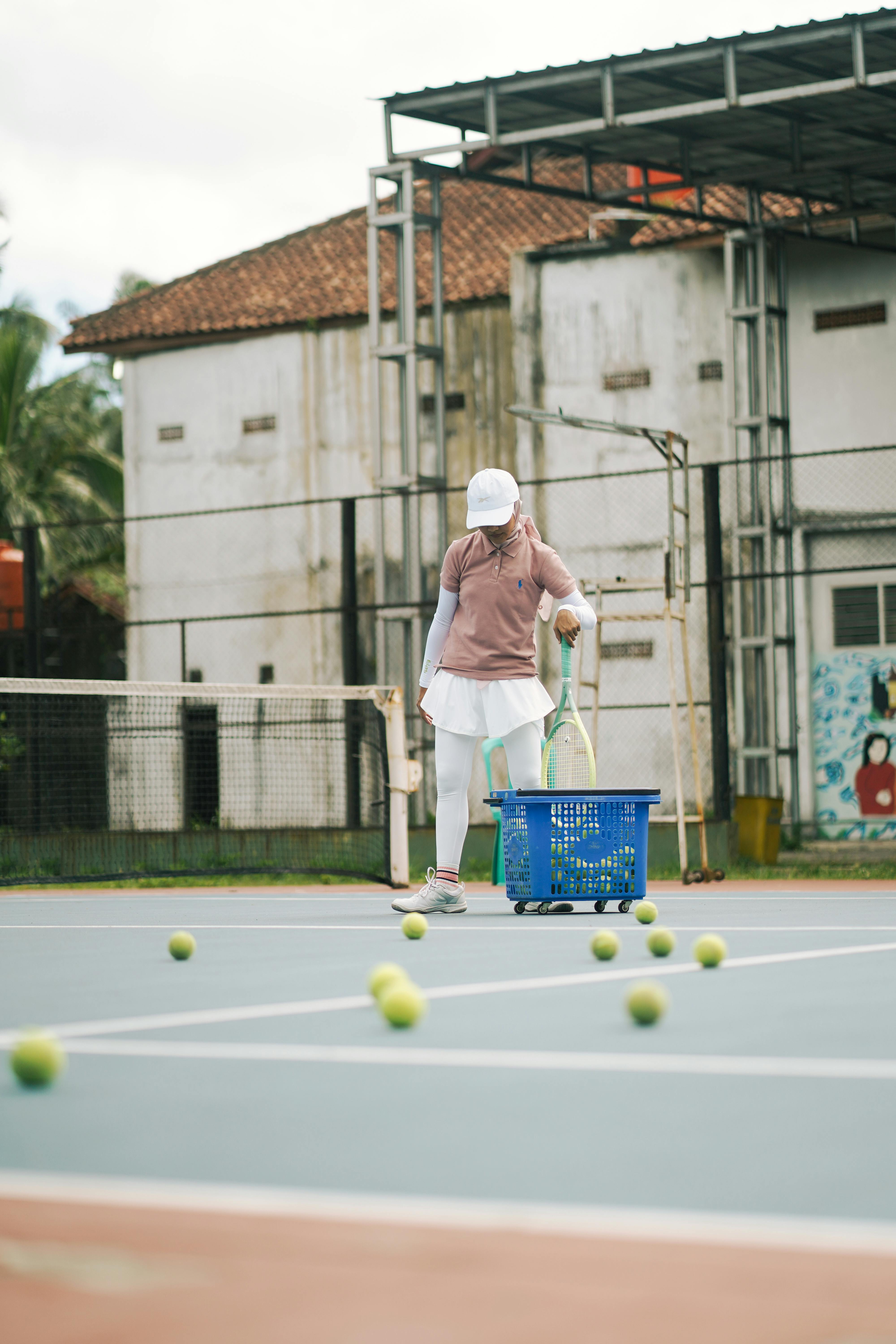 Mastering Tennis