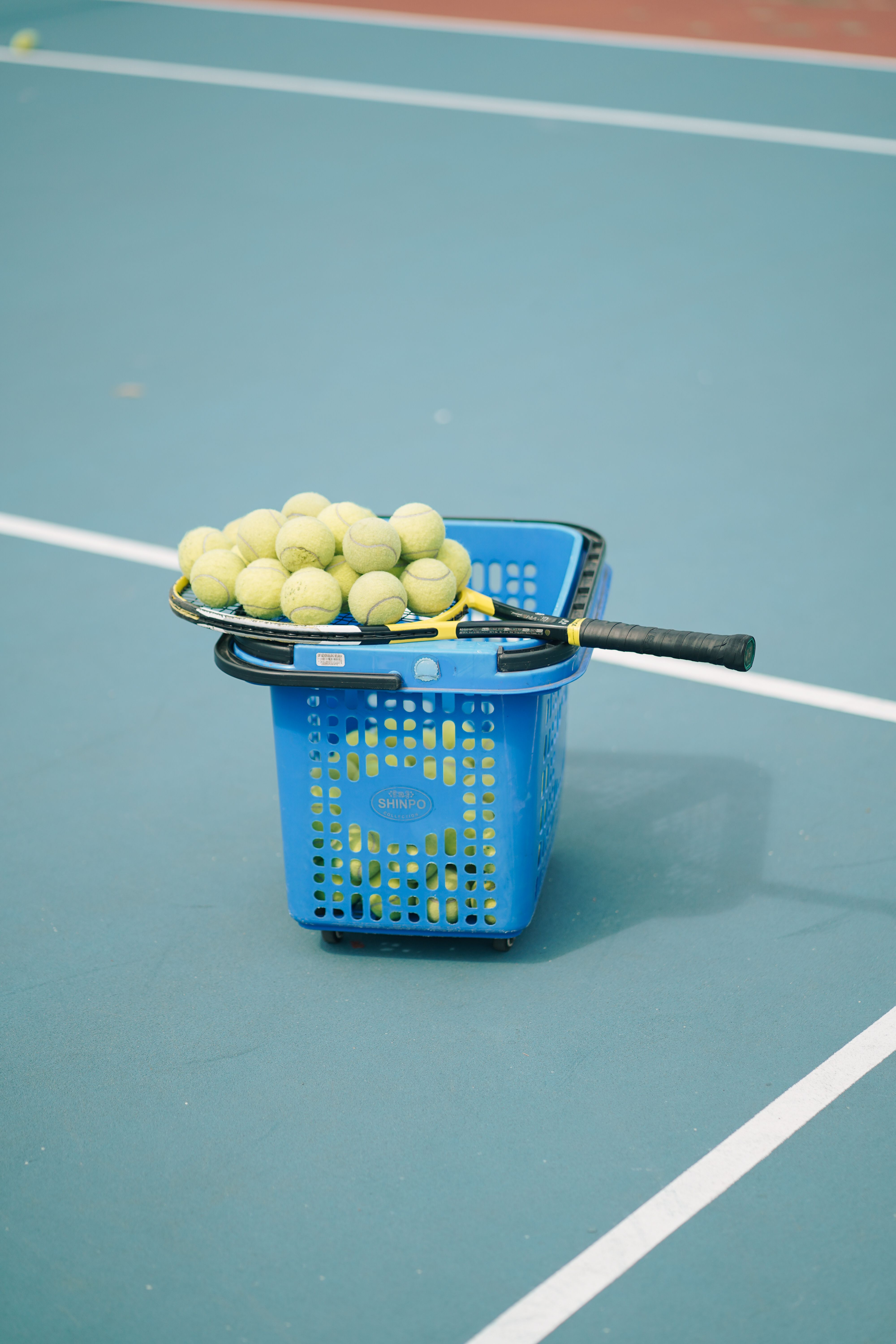 Mastering Tennis