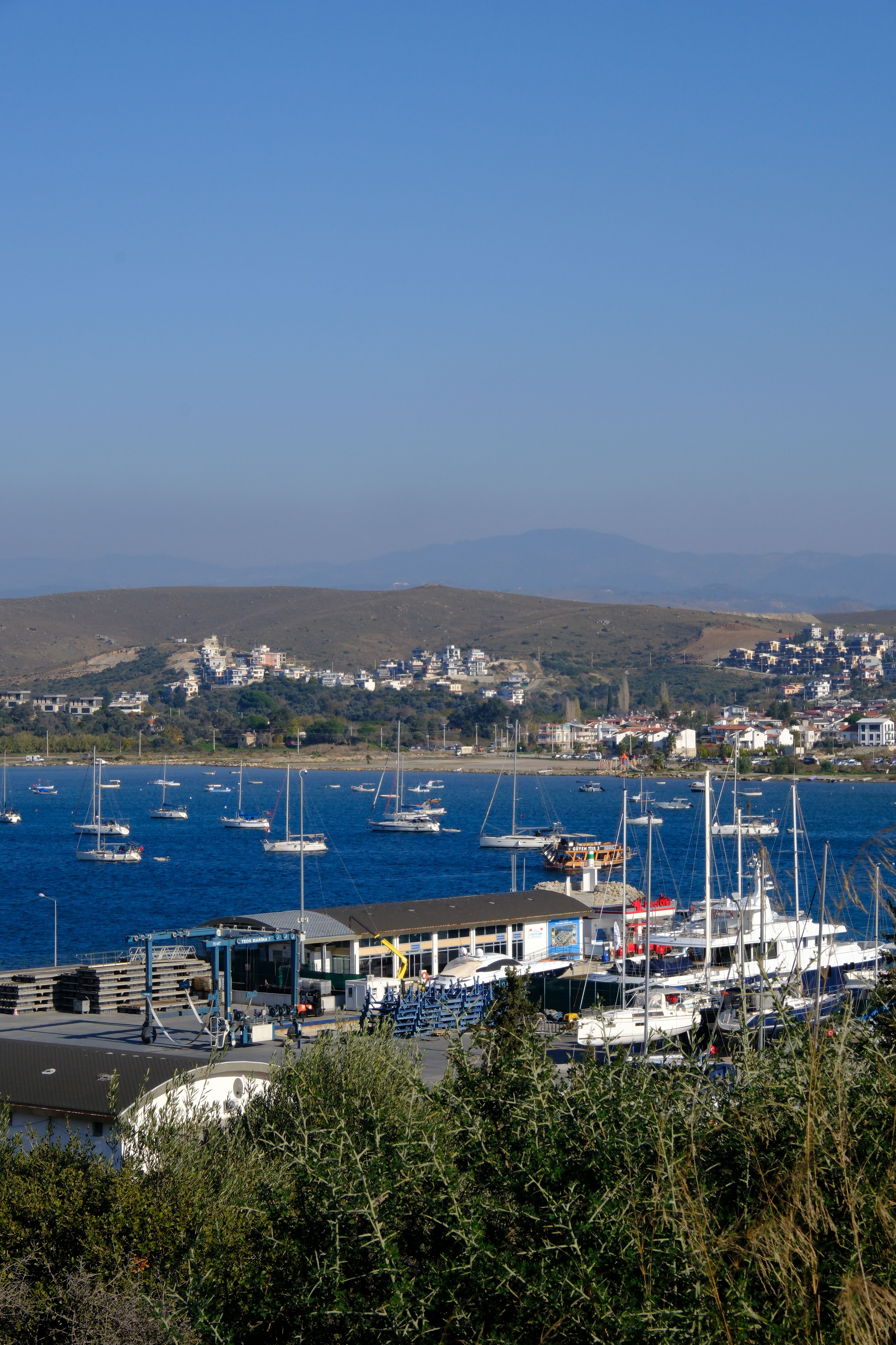 Seferihisar manzarası — İzmir Adnan Menderes Havalimanından Mercedes-Vito ile VIP transfer