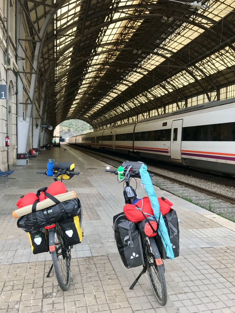 Bürotasche fürs Fahrrad: Laptop sicher und stilvoll transportieren — step-by-step visual example