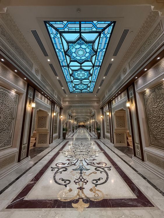 Intricate Interior with Stunning Geometric Design · Free Stock Photo