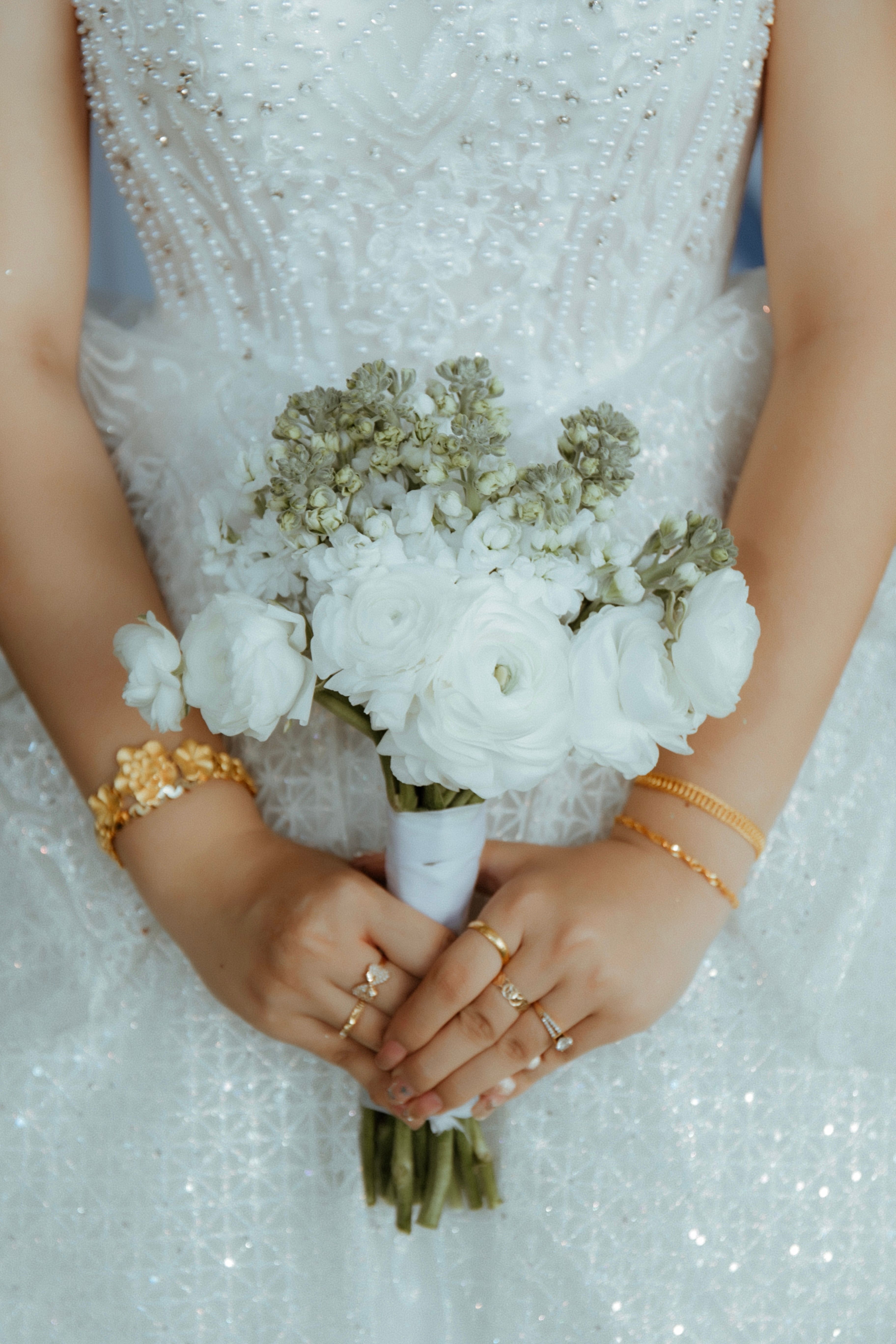 Wedding invitation white-bride