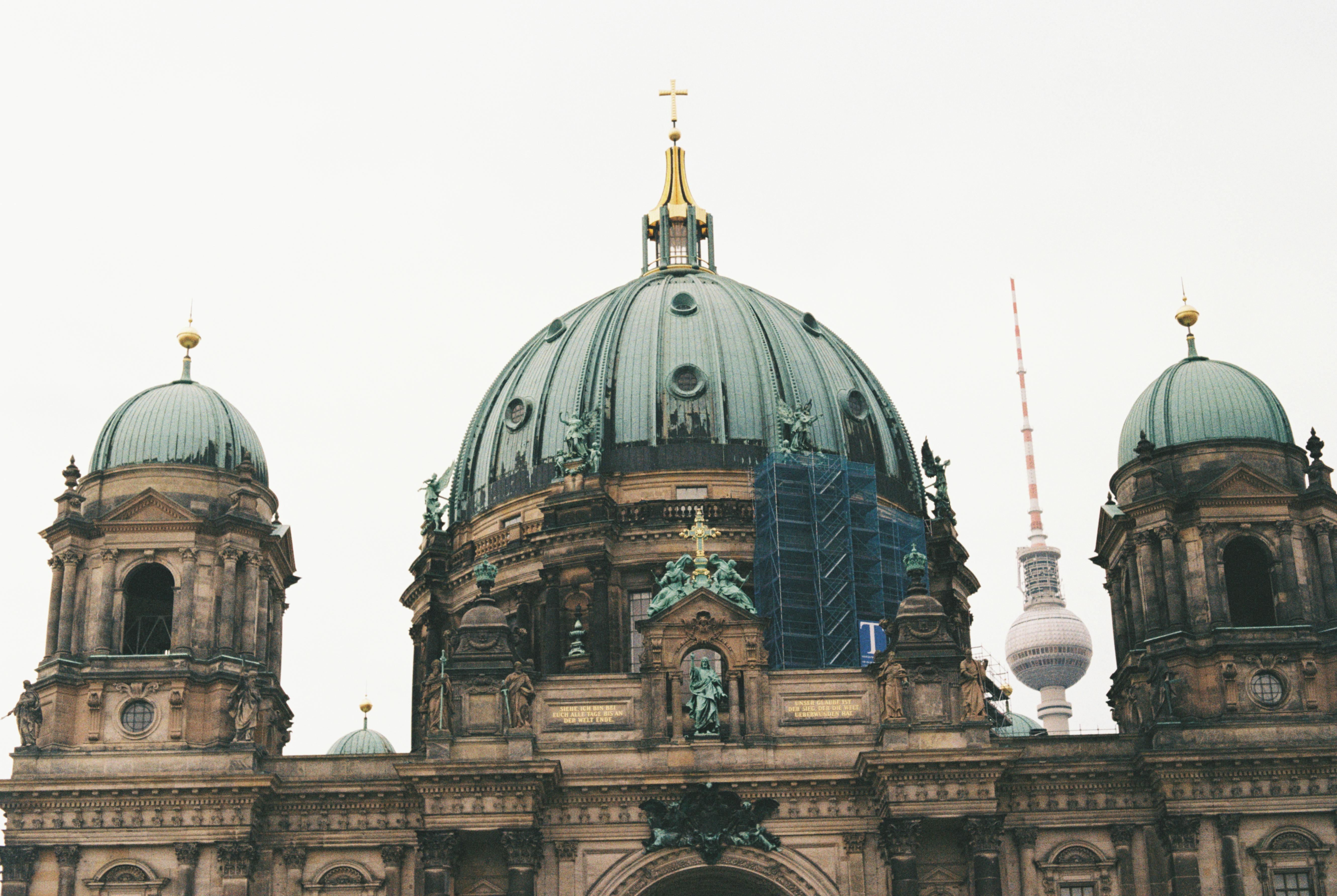 Berlin calls Europe’s immigration hard-liners to summit on asylum rules — Photo by Travel with  Lenses on Pexels