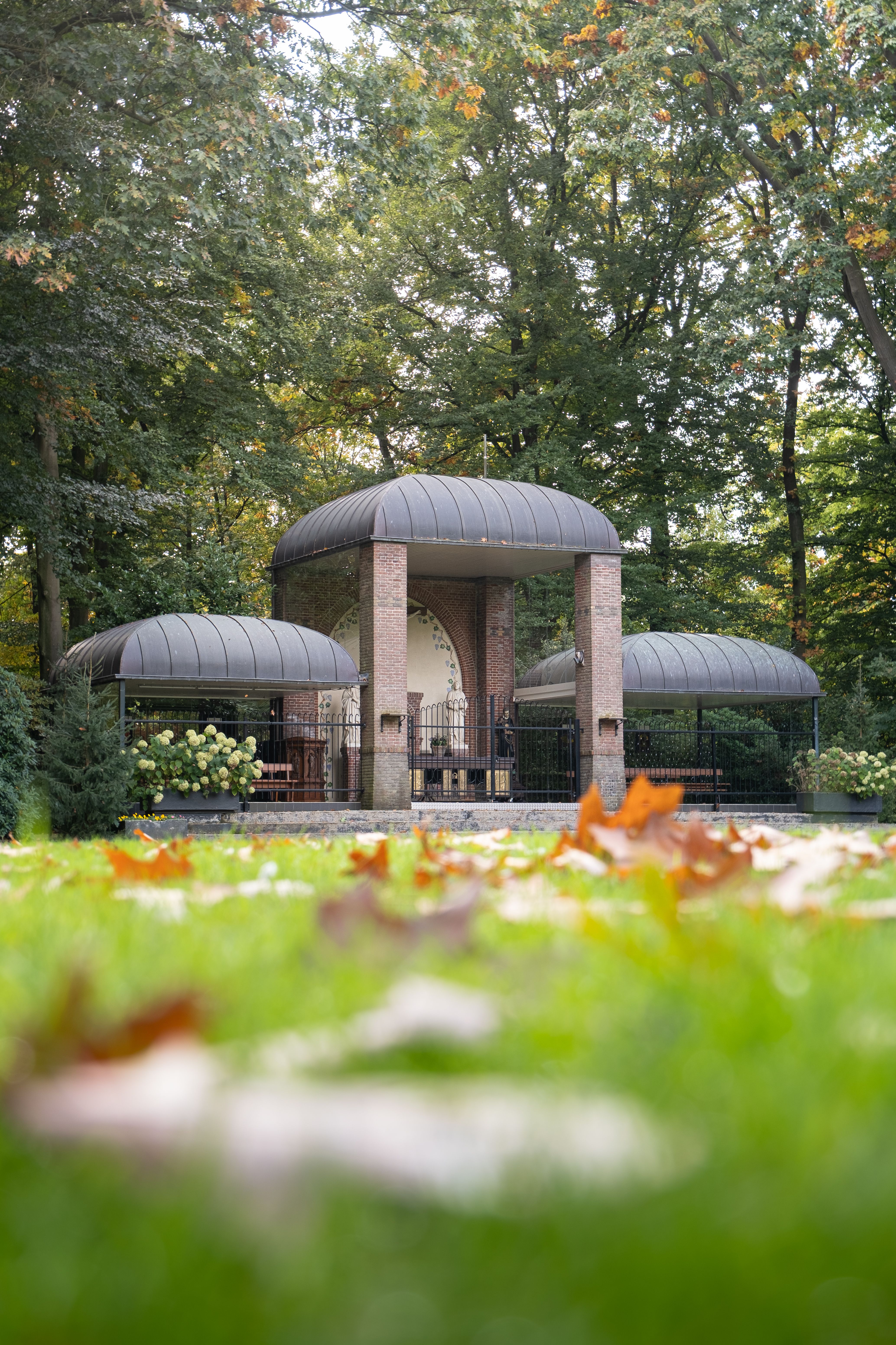 Tranquil Gazebo in Lush Park Setting · Free Stock Photo