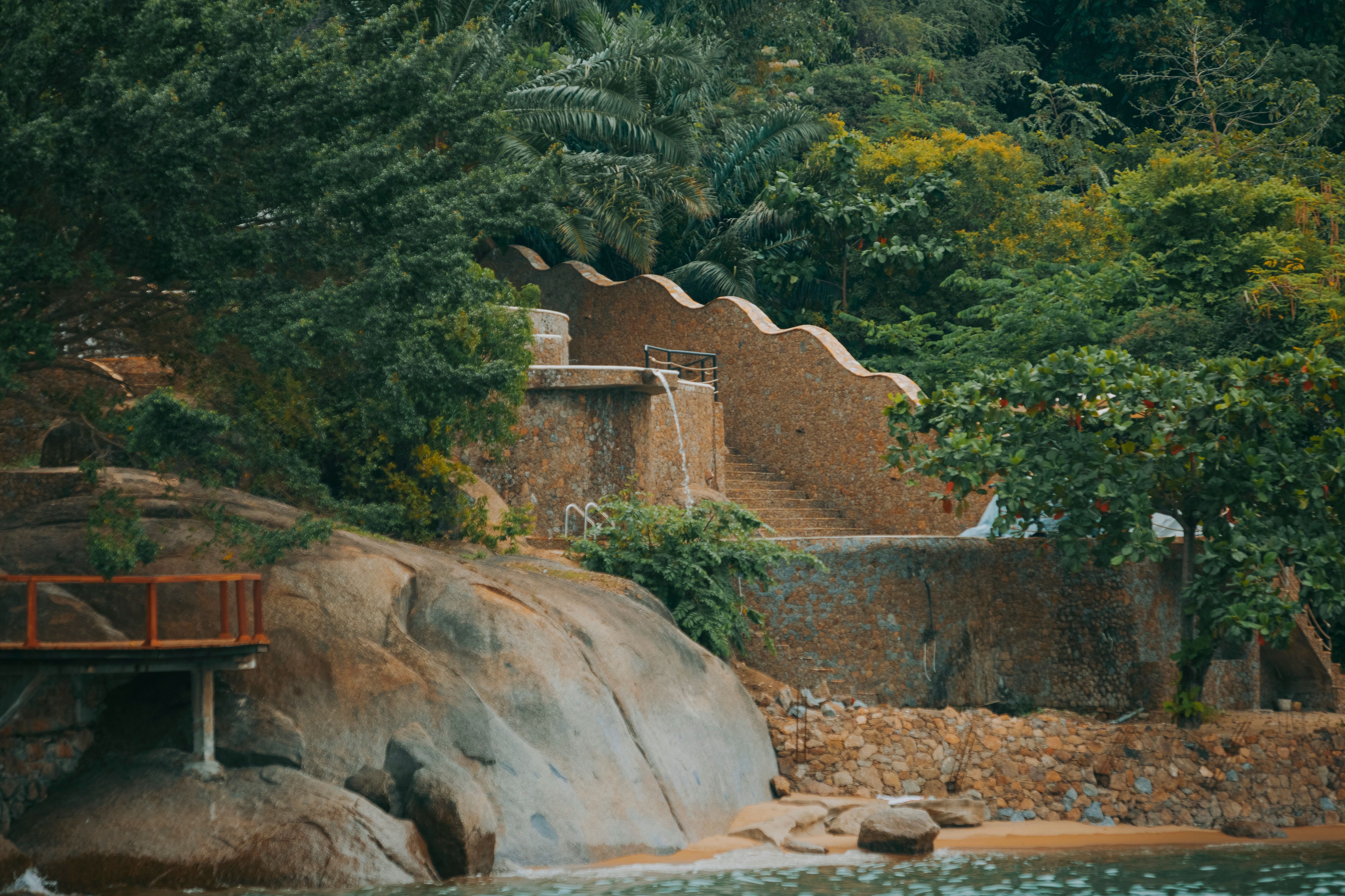 Lamai Wedge — Architecture, Lamai Wedge