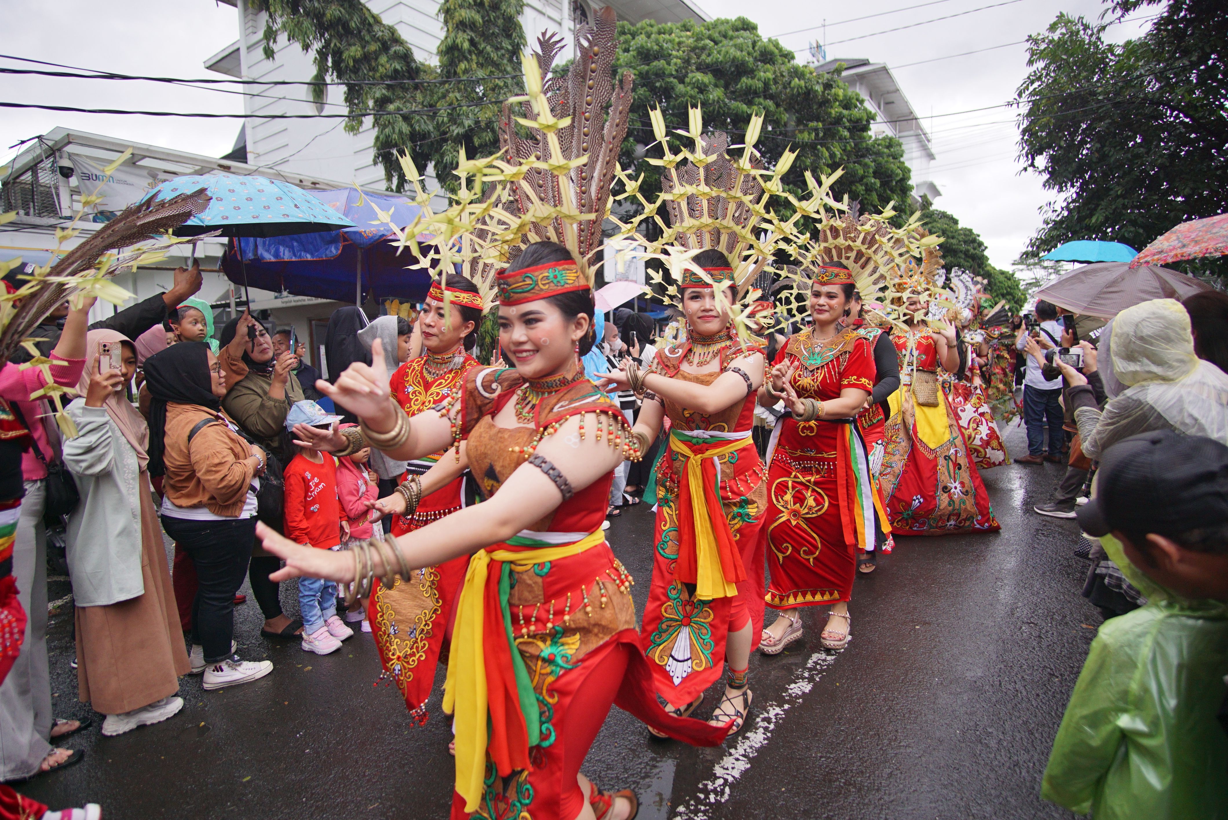 Merayakan Harmoni: Festival Tahun Masyarakat Blambanganumpu yang Penuh Makna