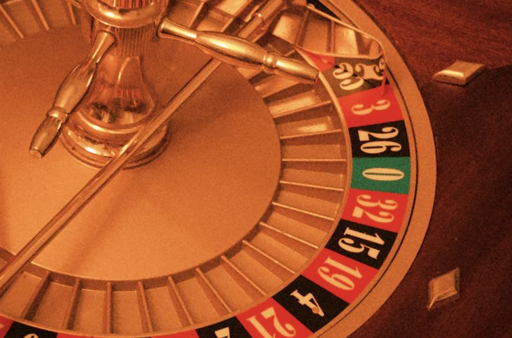 Online Casino: Spielautomaten und Live-Spiele im Überblick