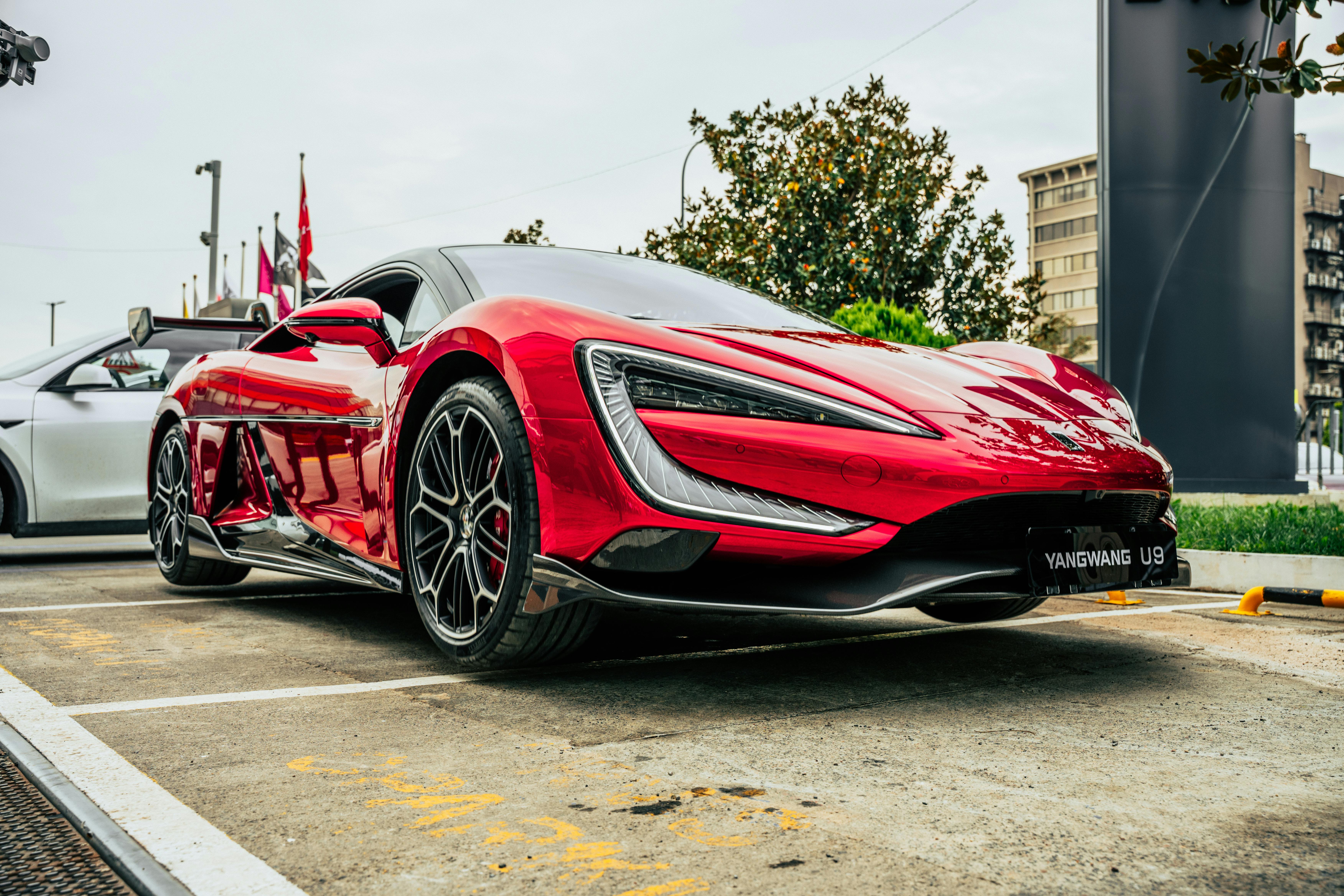 Alien Technology and the Future of Human Innovation