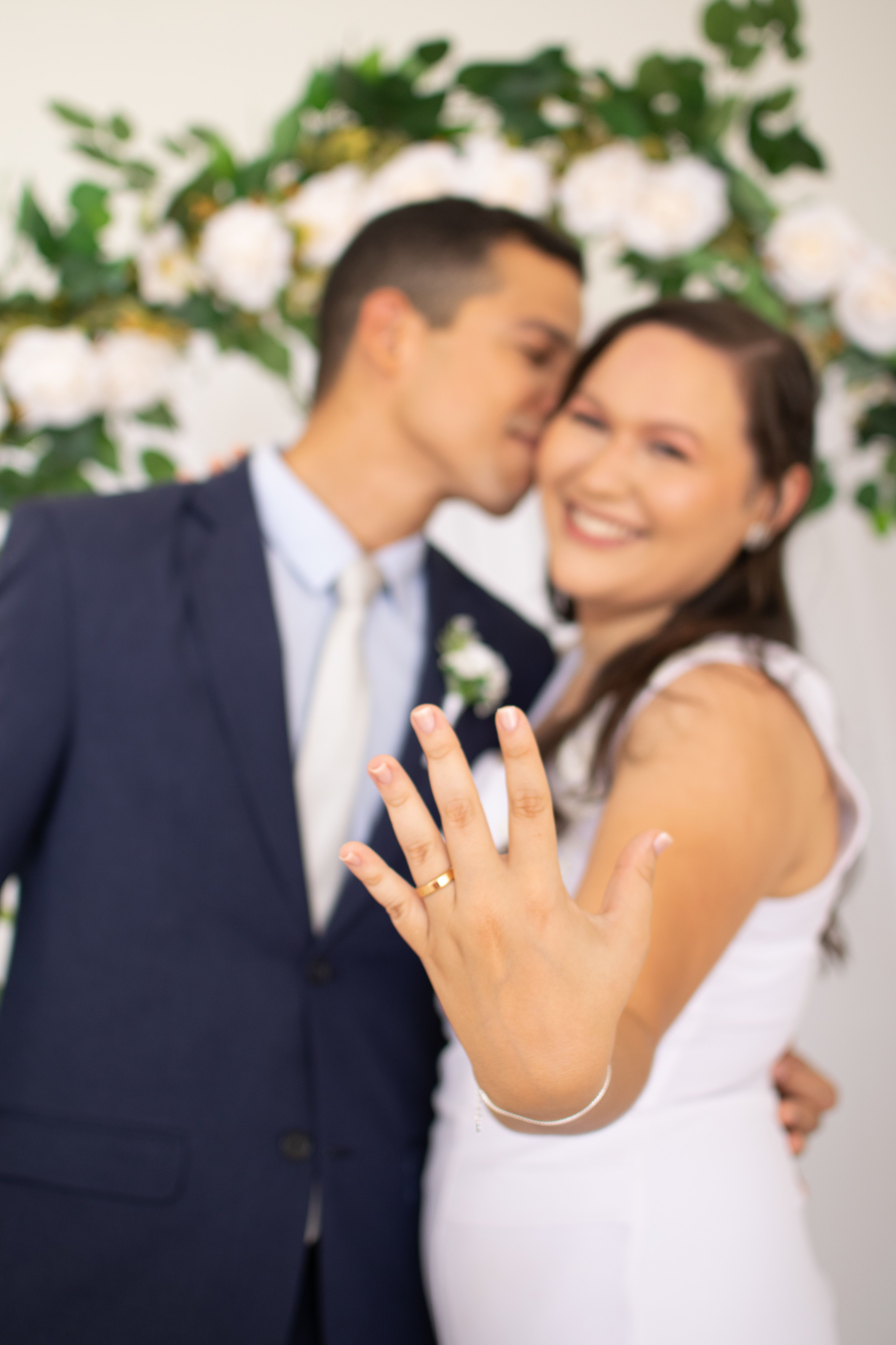 Online dating: starting a conversation on a niche platform