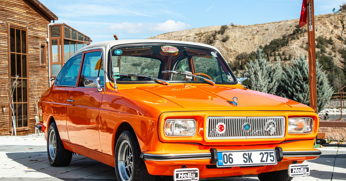 10-Year-Old Car Enthusiast Receives Reliant Robin Surprise