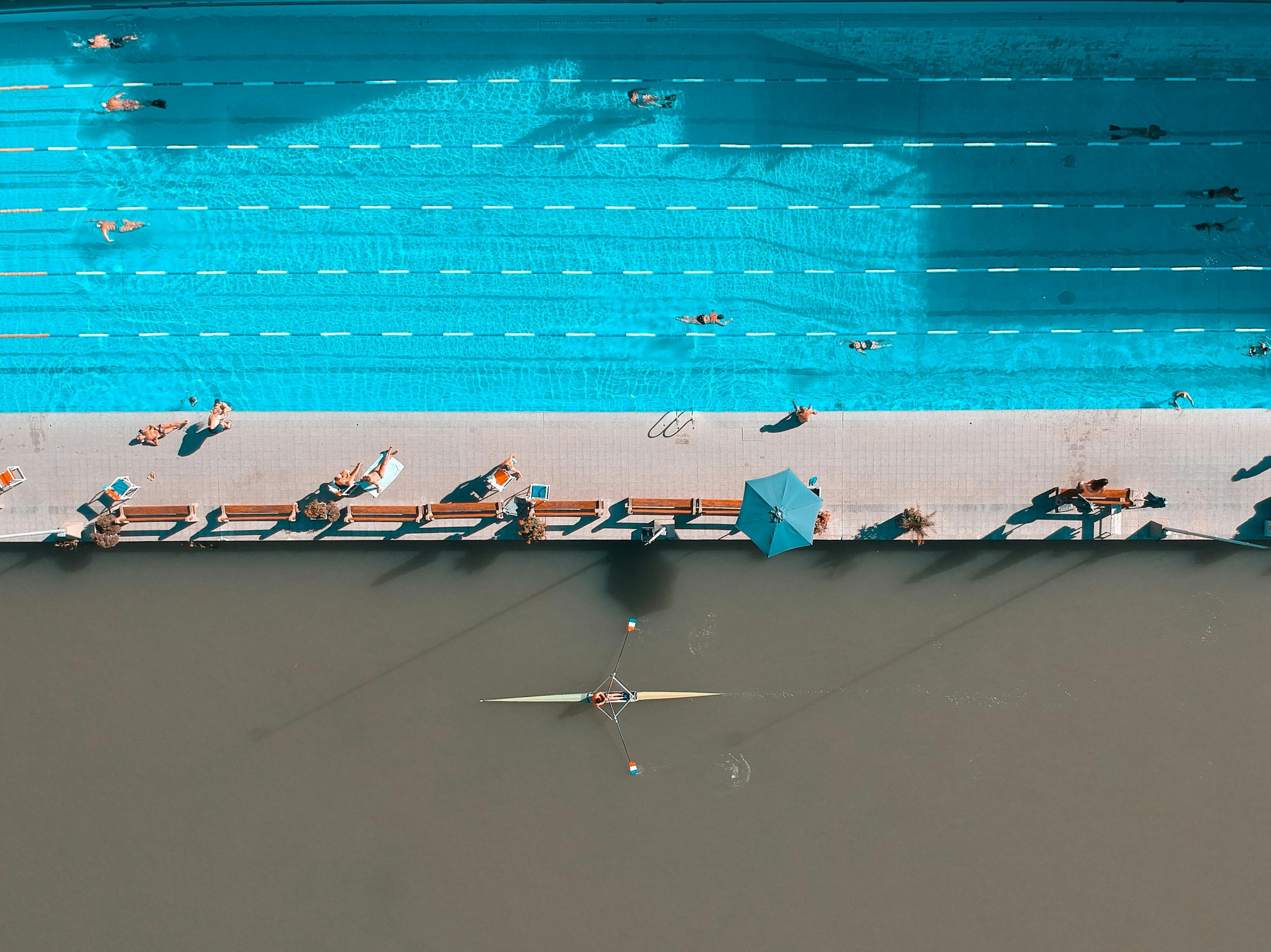 池 蓝色 游泳 水 颜色 背景 夏天 酒店 椅子 户外图片下载 - 觅知网