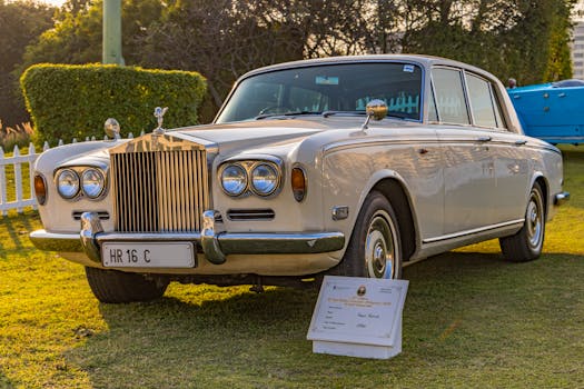 Vintage Rolls Royce Silver Shadow showcased at a car event in Gurugram, India.