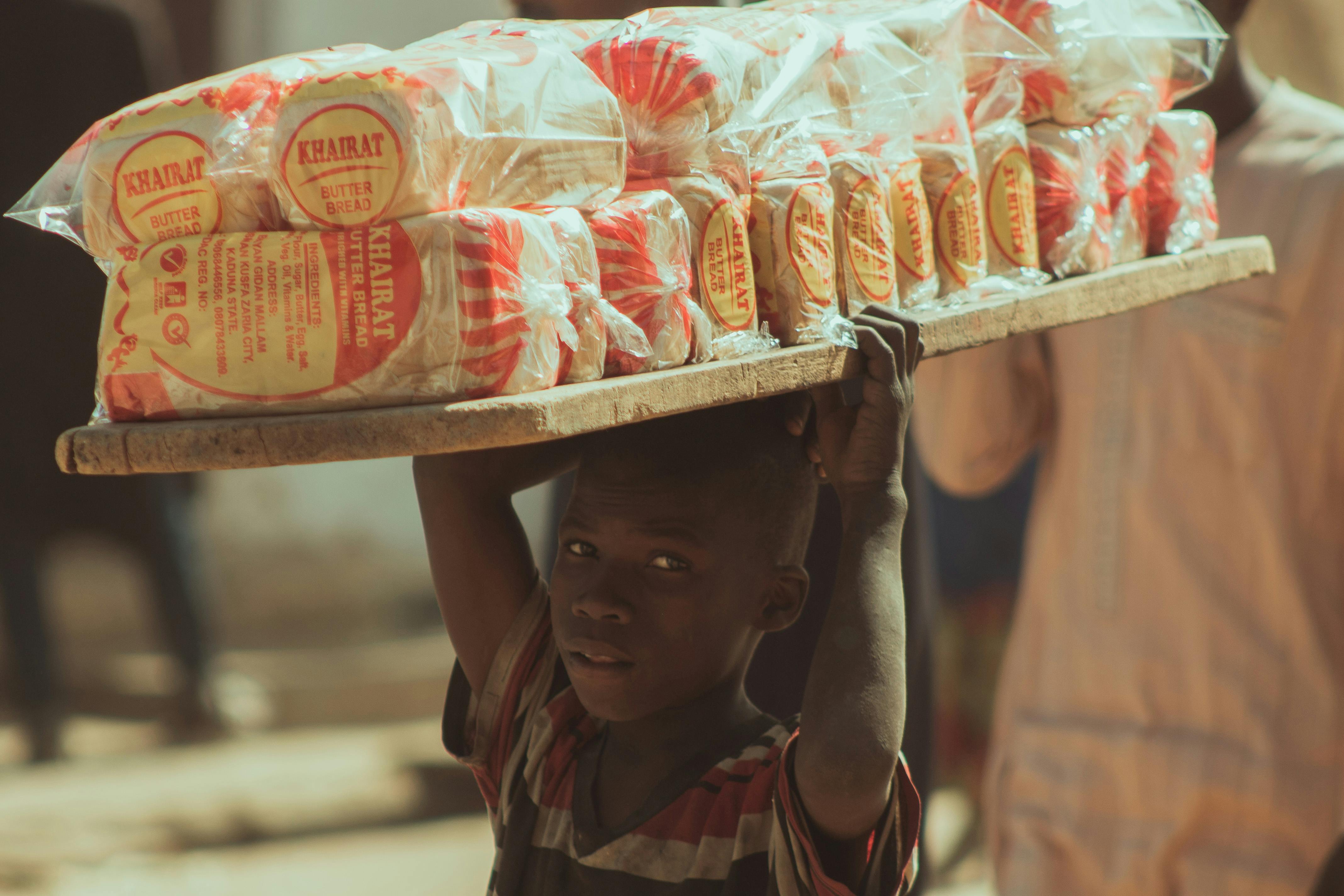 Marché local haïtien coloré