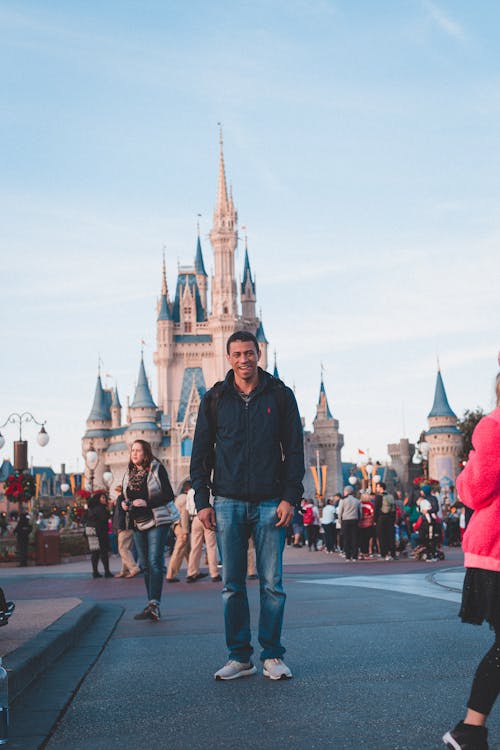 Free stock photo of castle, crowd, crowded