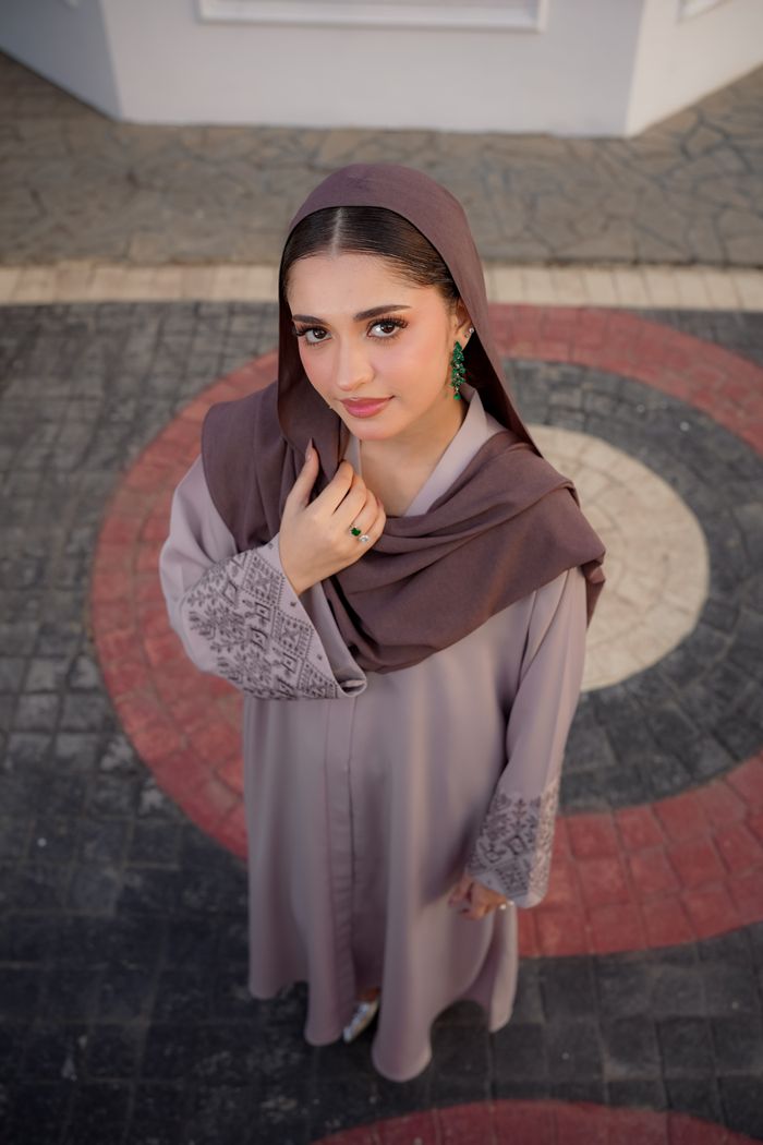 Inspirasi gaya hijab bernuansa bumi