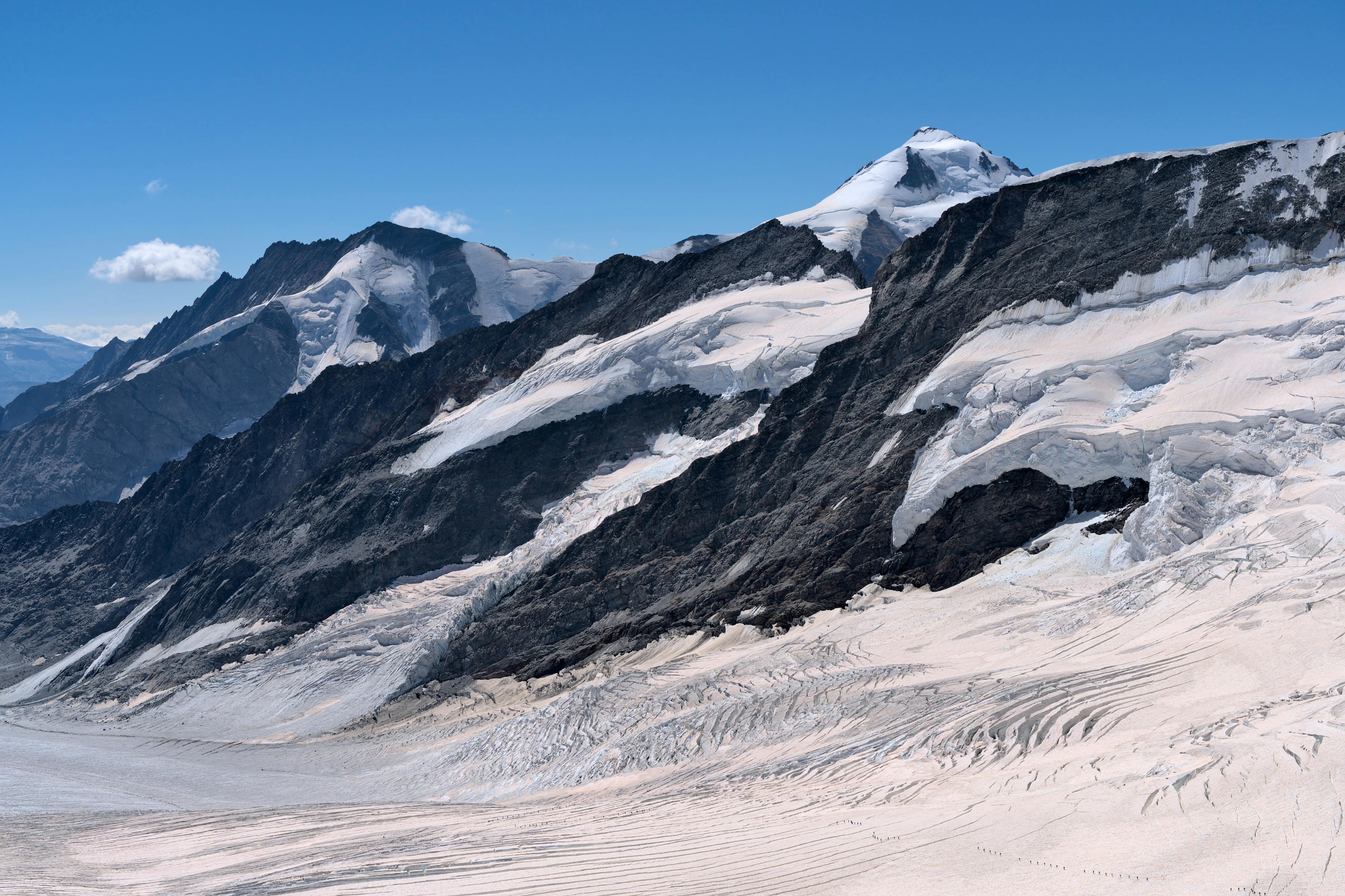 Alps releases fleet GAP insurance for brokers — Photo by Jean-Paul Wettstein on Pexels