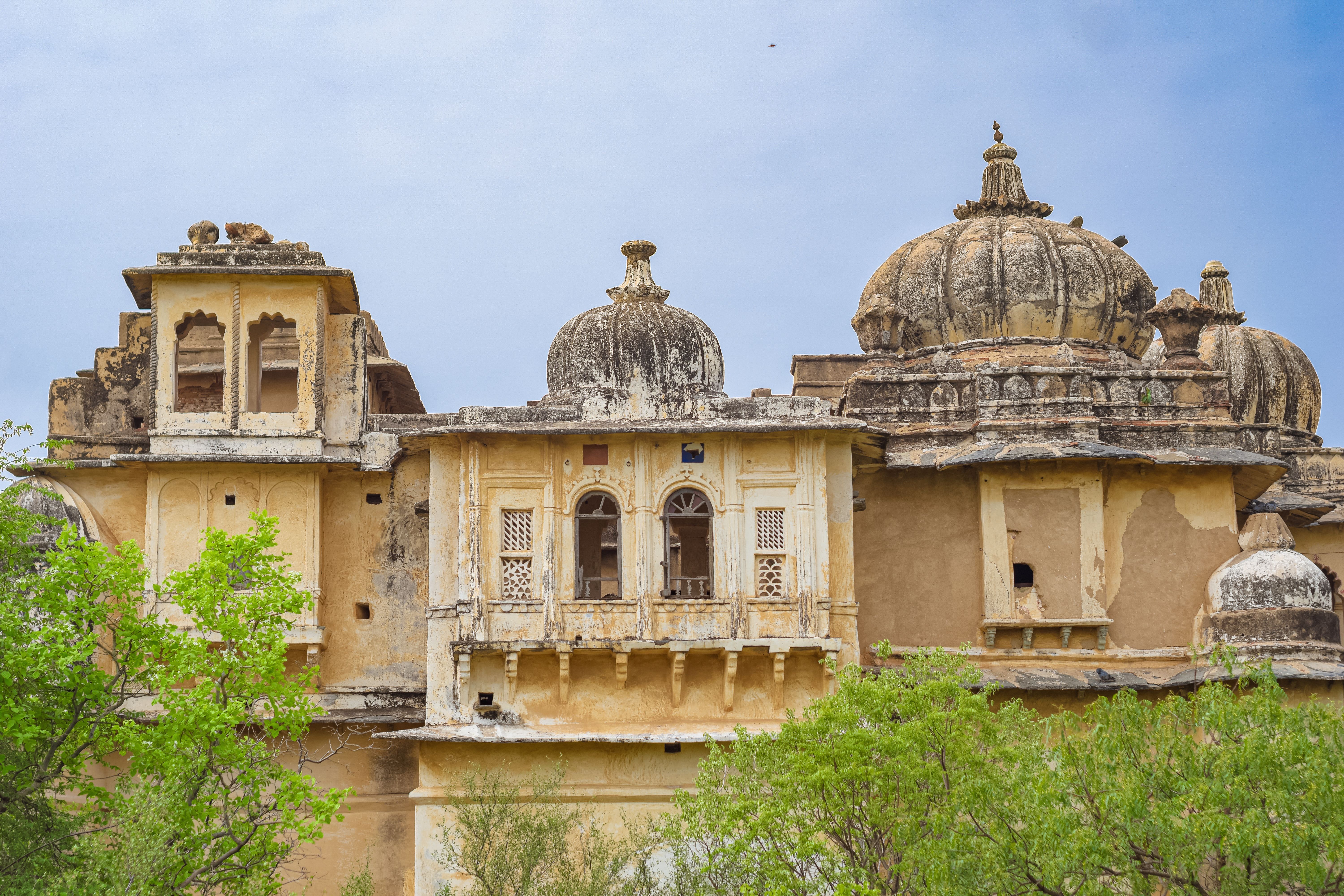 Ancient Indian Architecture in Bright Daylight · Free Stock Photo