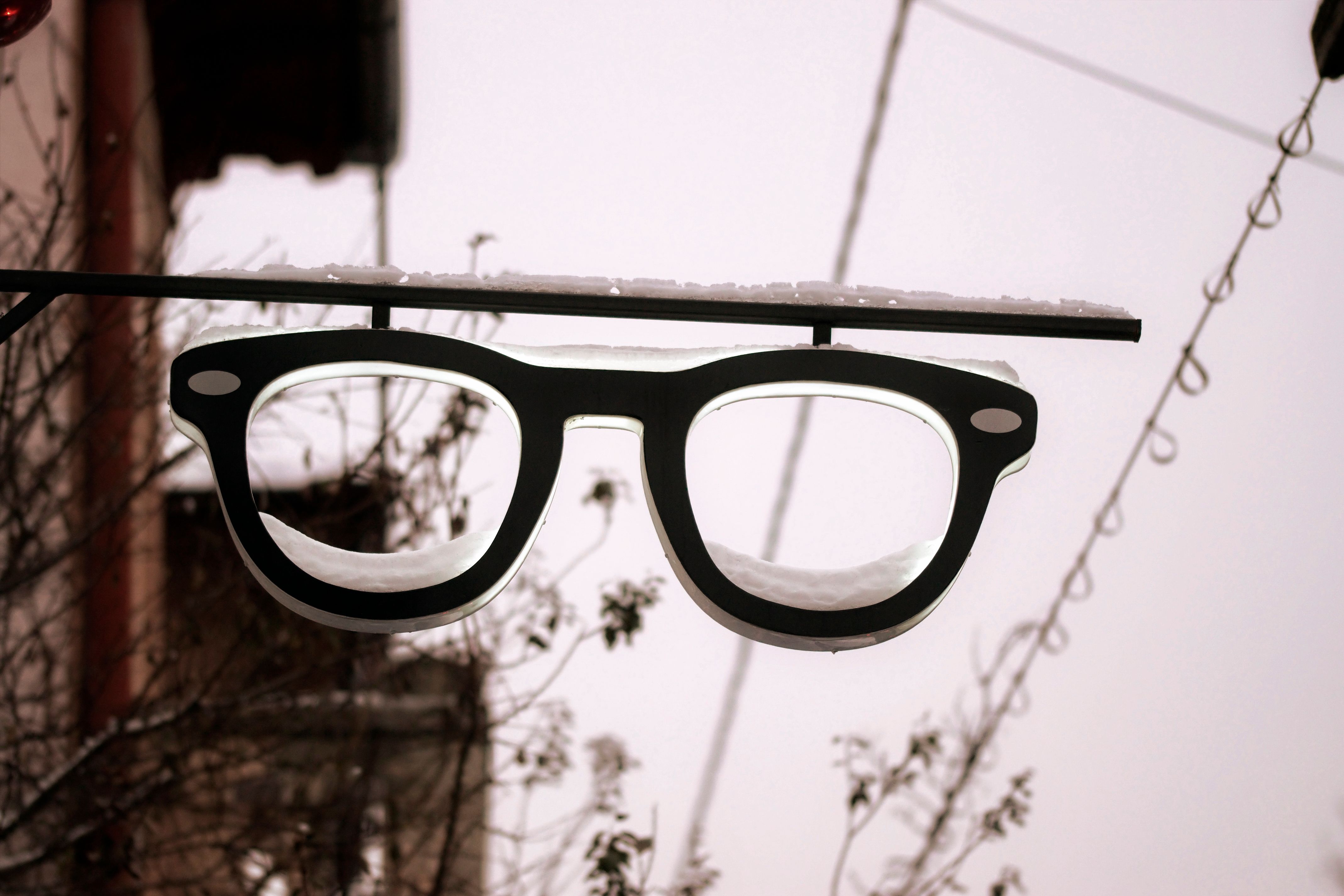 Gratis lagerfoto af annonce, briller, by, bygning