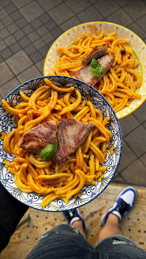 Минтай с макаронами и брокколи