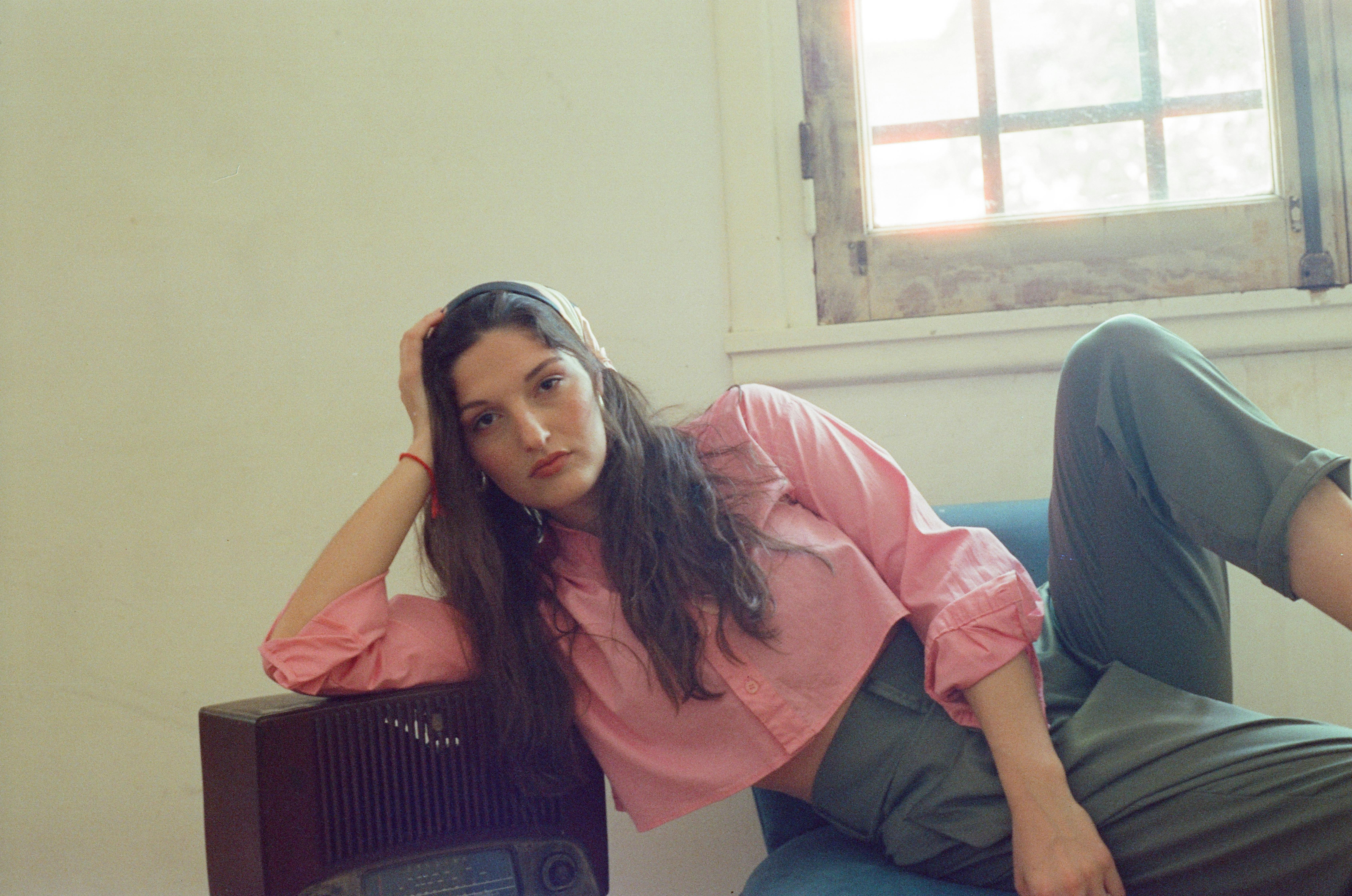 Femme coiffure élégante