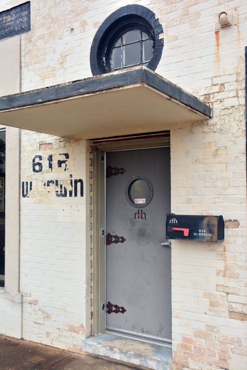 Free stock photo of art deco, awning, brick