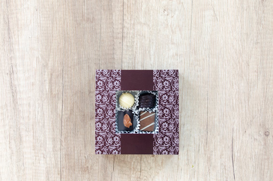 免费 巧克力松露盒 素材图片