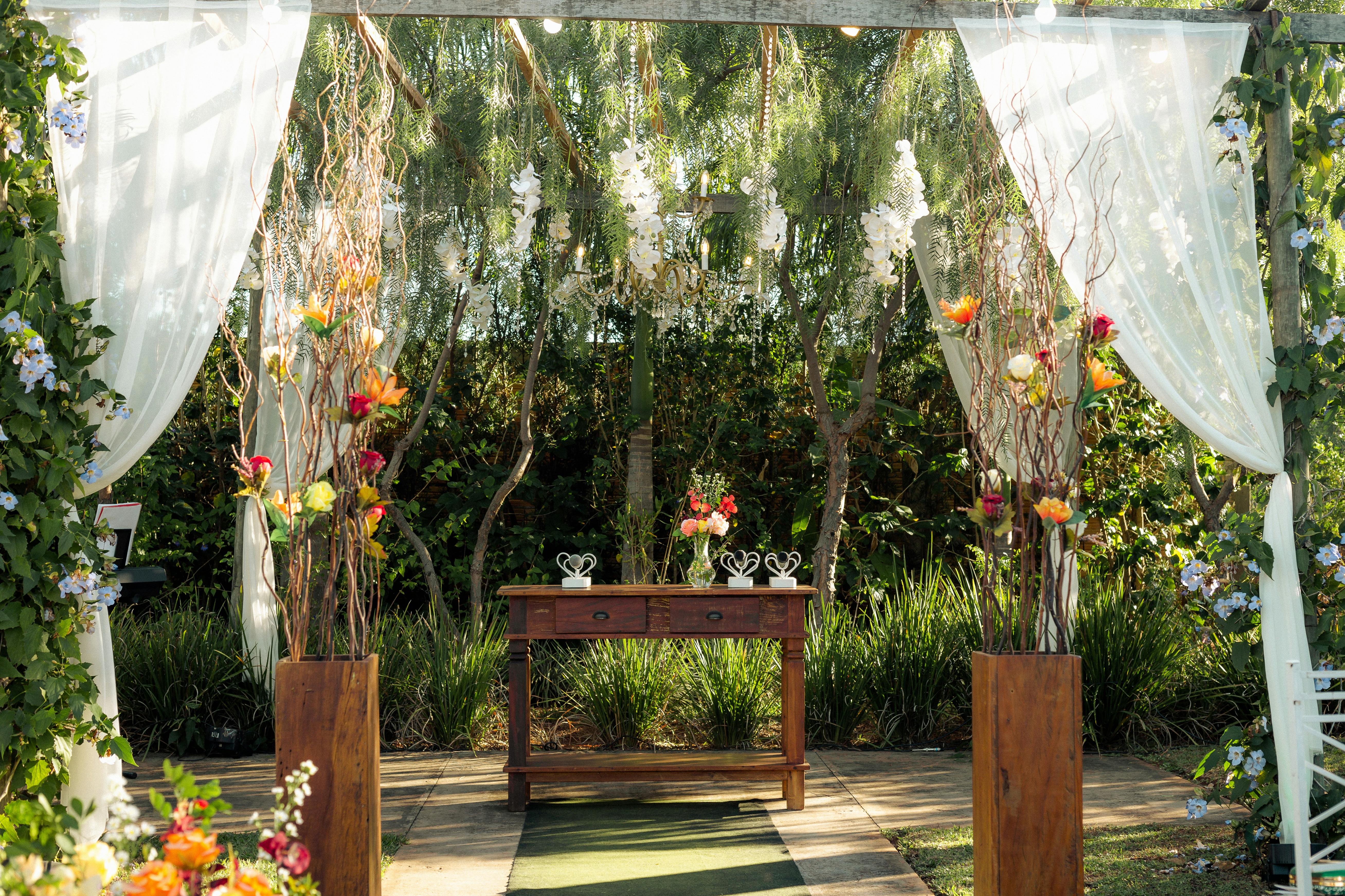 10 Things to Know If You Aren't Hiring a Wedding Planner — Photo by Laura Oliveira on Pexels