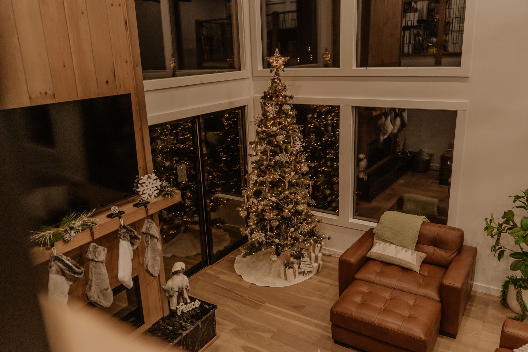 Christmas living room showing the relationship between fireplace and tree